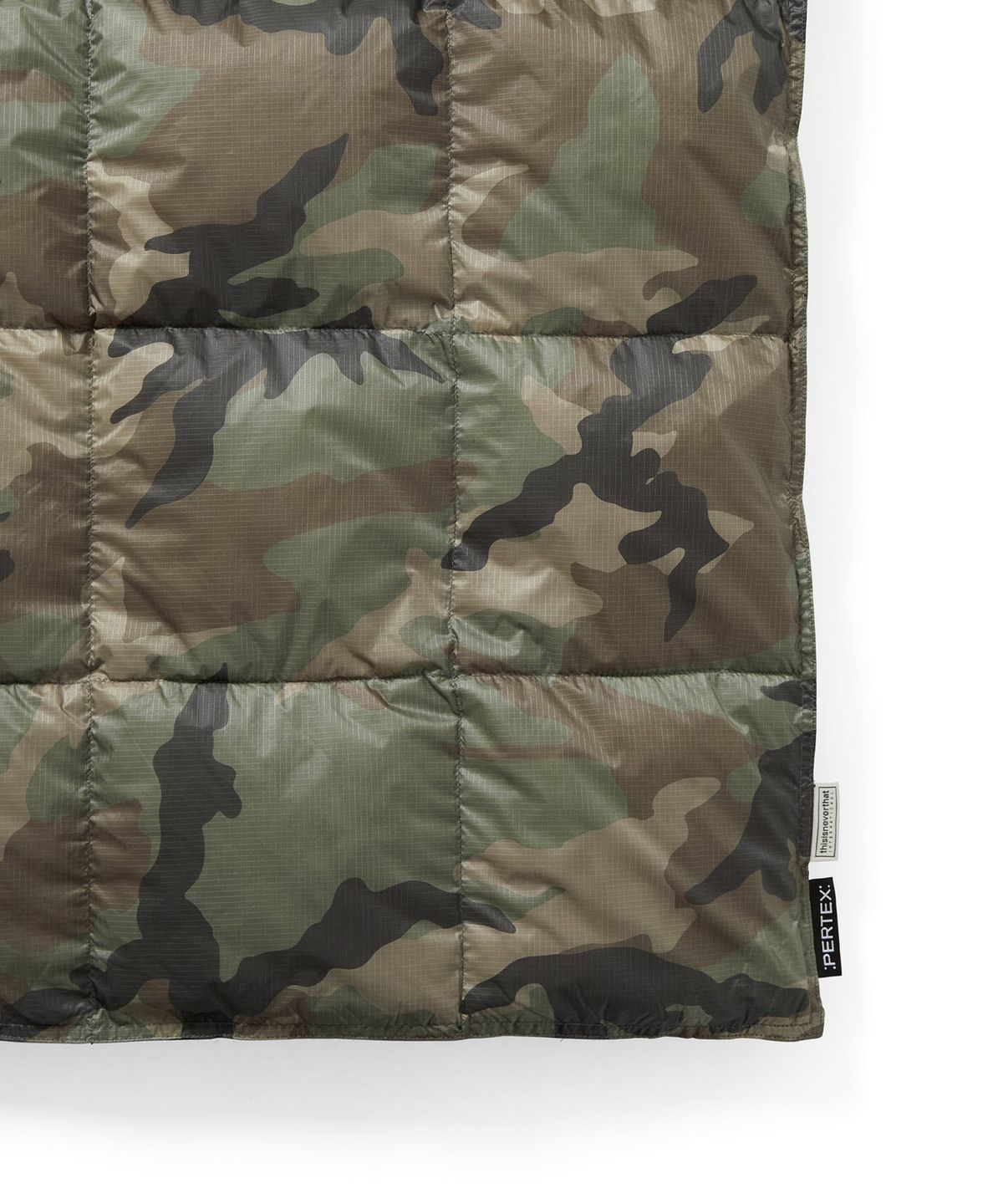 디스이즈네버댓(THISISNEVERTHAT) PERTEX Down Blanket Camo