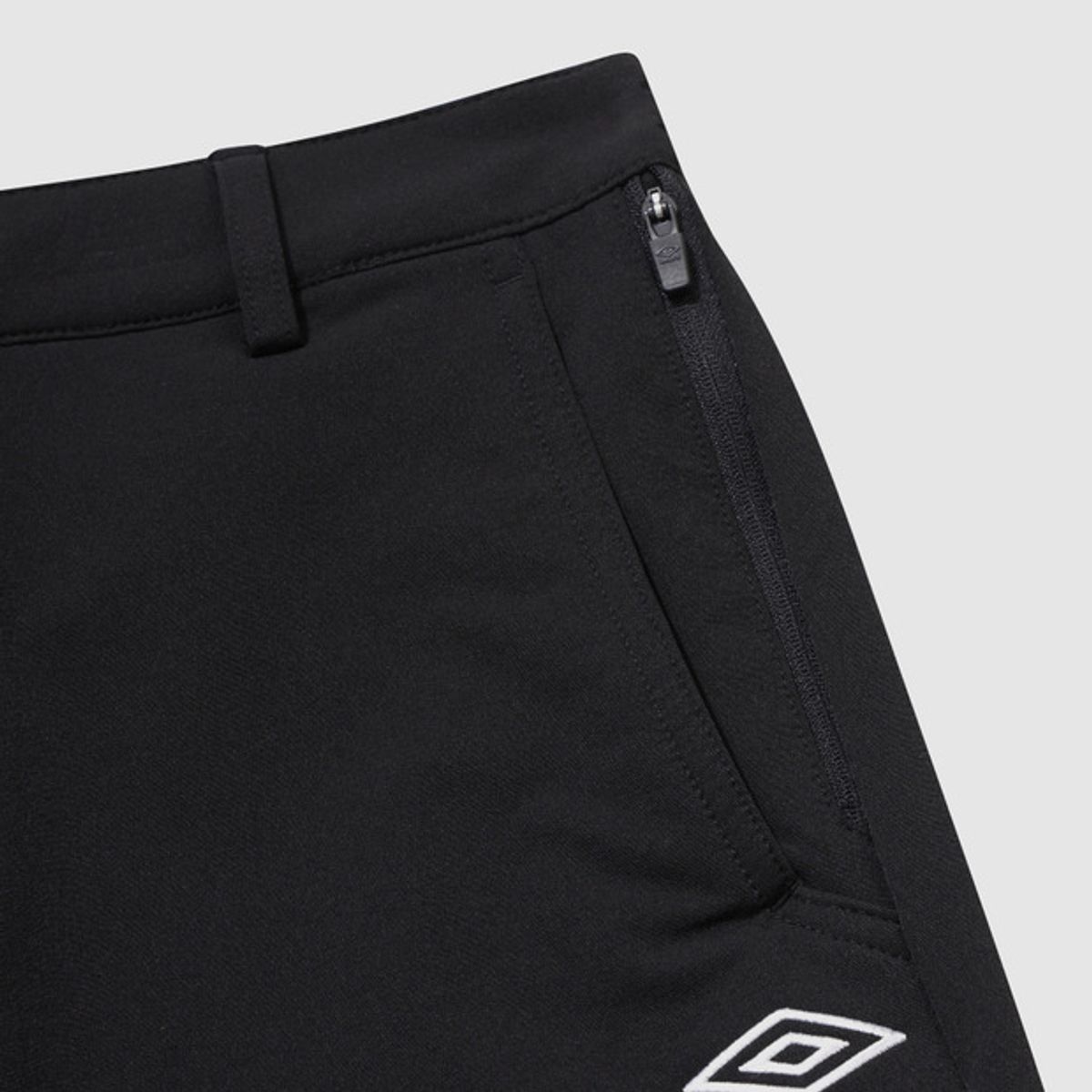 엄브로(UMBRO) 폴라 스트레치 기모 스트레이트 팬츠 블랙 UQ421SPTO3