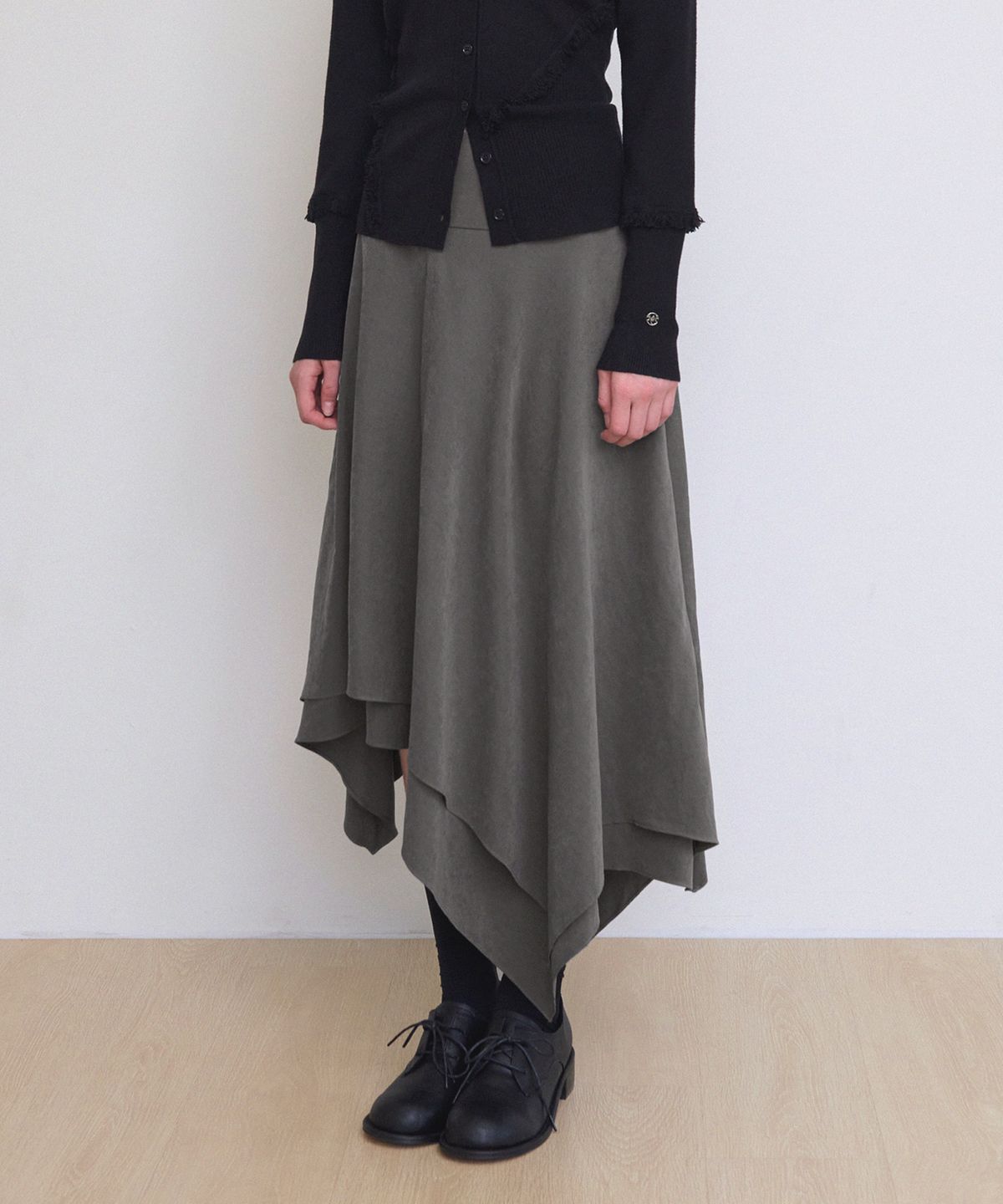 미케네(MICANE) 레오나 언발란스 스커트