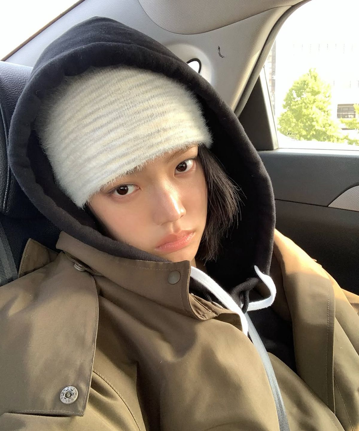 쎄르페(SSERPE) 소프트 헤어리 그라데이션 비니 아이보리 & 그레이