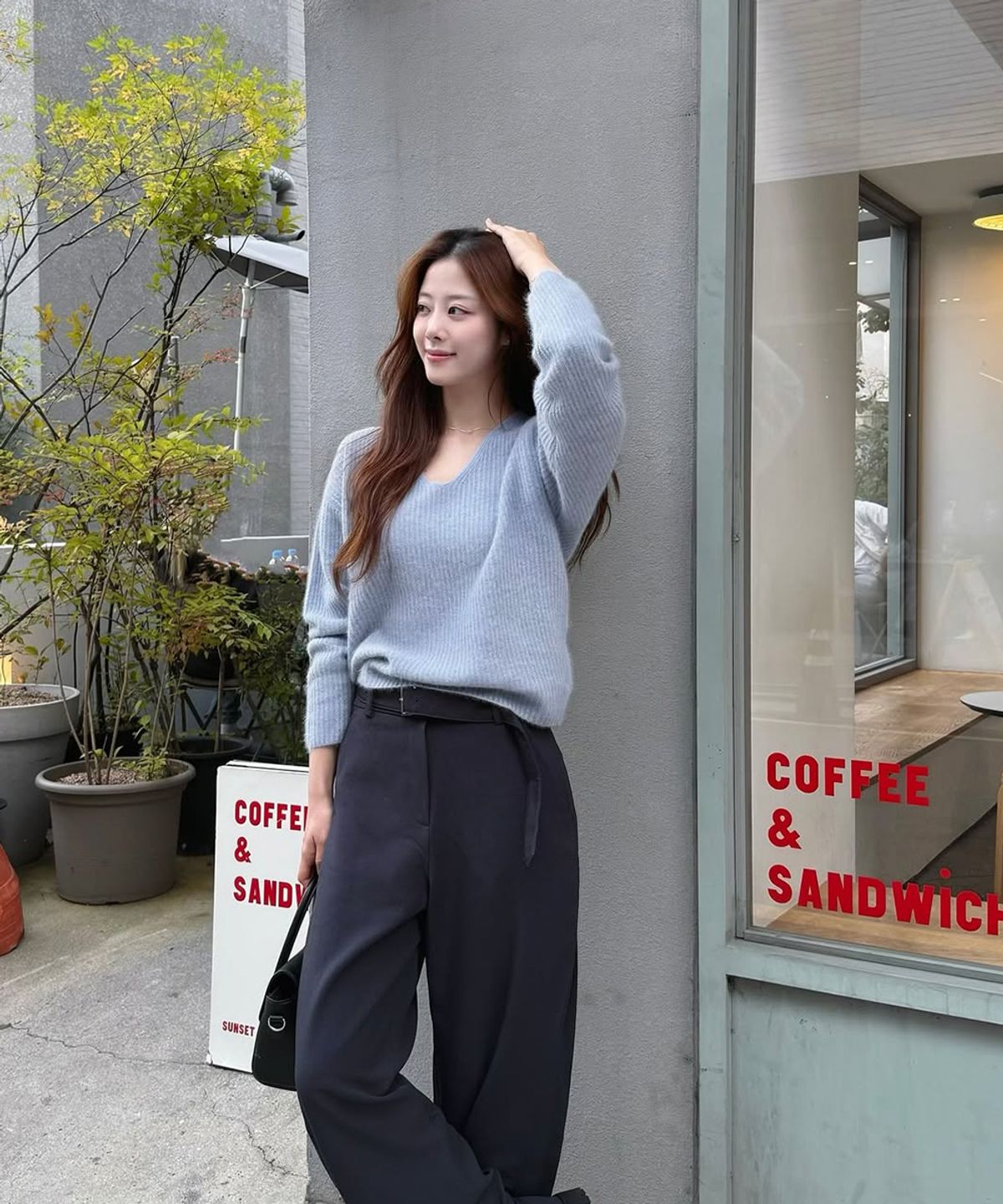 셀렙샵에디션(CELEBSHOP EDITION) FW 폭스울 V넥 스웨터