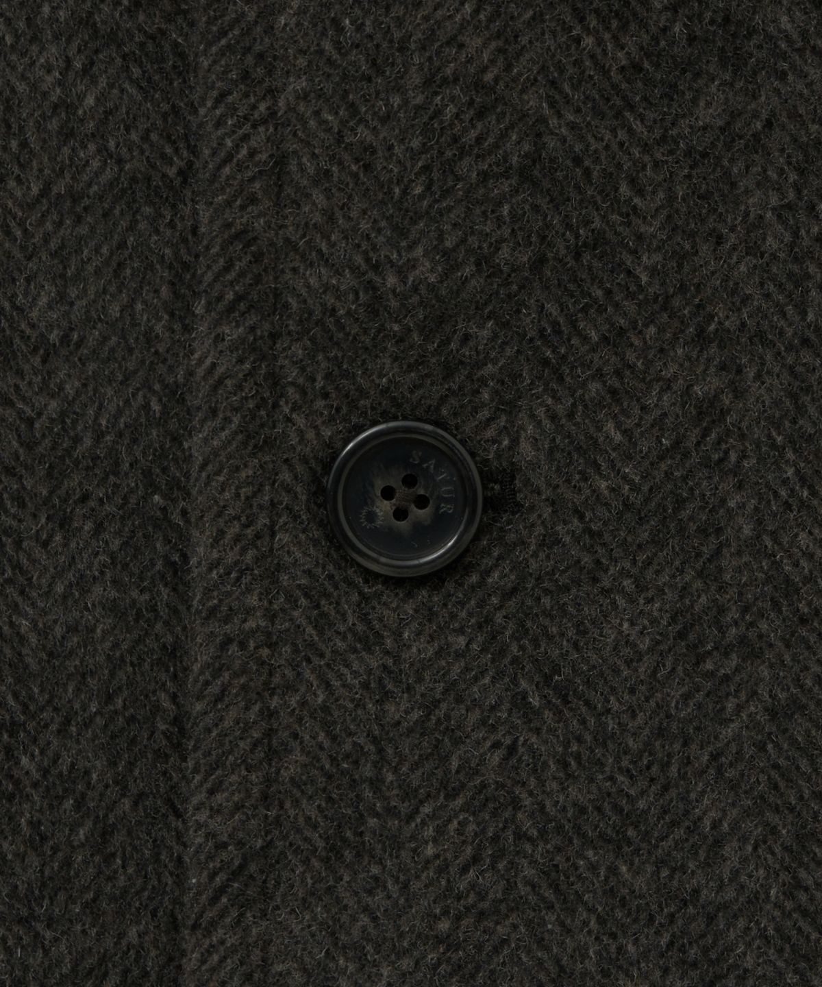 세터(SATUR) 헤링본 울 블렌드 싱글 블레이저 차콜