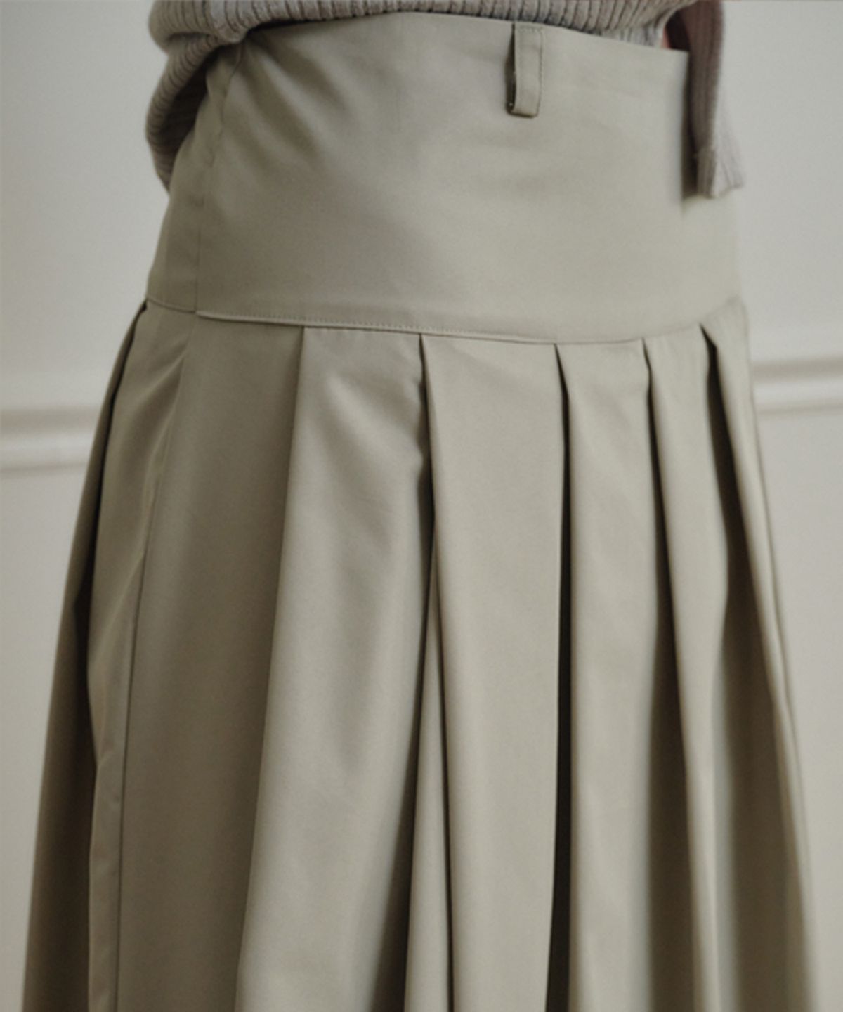 마롯(MARROT) Two-way Pleated Long Skirt_Pale Khaki