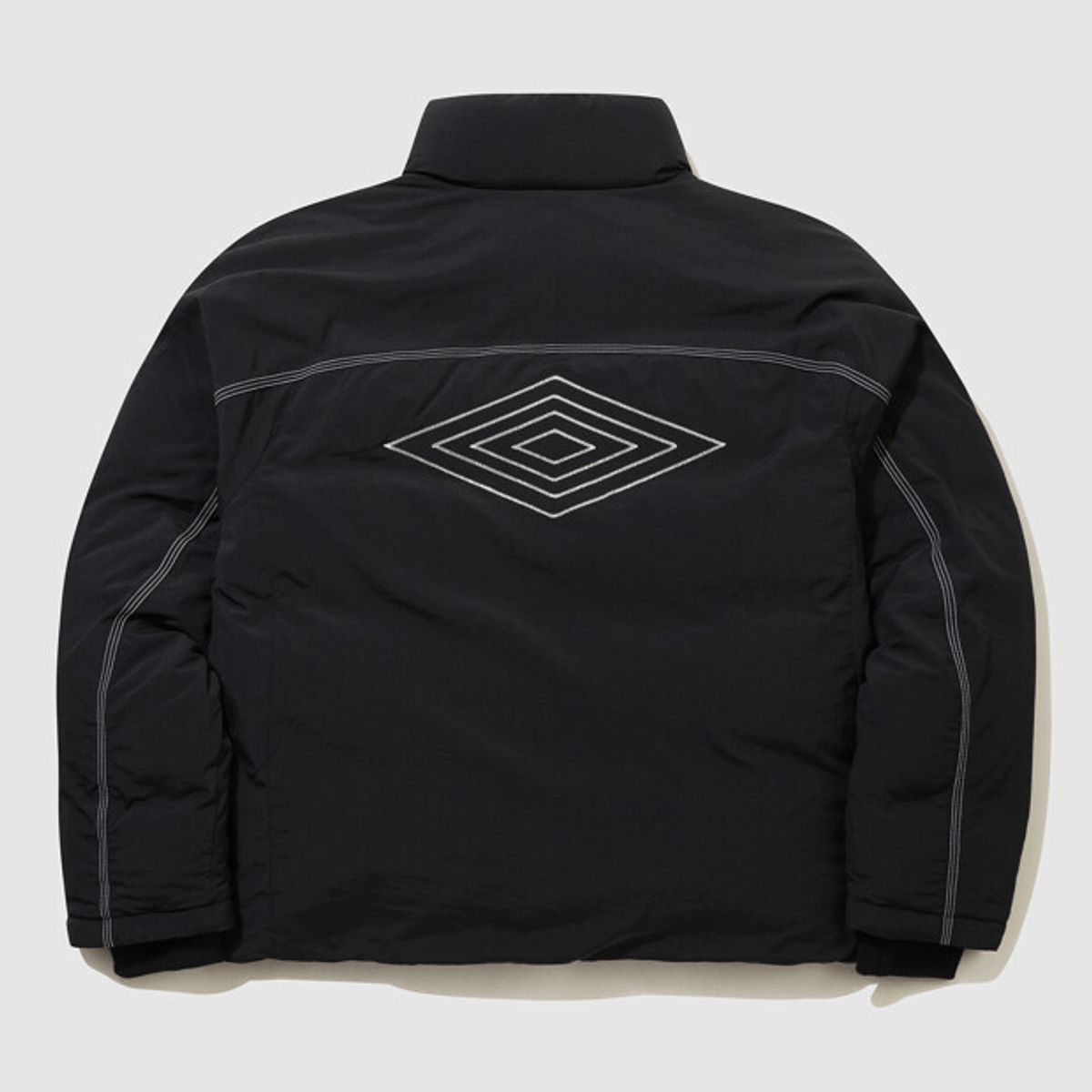 엄브로(UMBRO) 크리스피 타슬란 머스코비 덕 다운 자켓 블랙 UQ321CDJ92