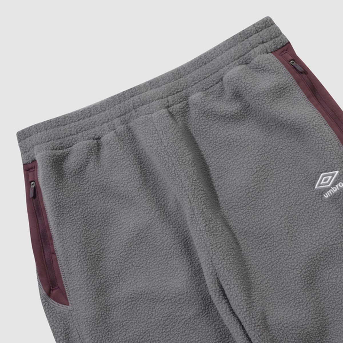 엄브로(UMBRO) 하이브리드 플리스 조거 팬츠 차콜 UQ421SFPO2