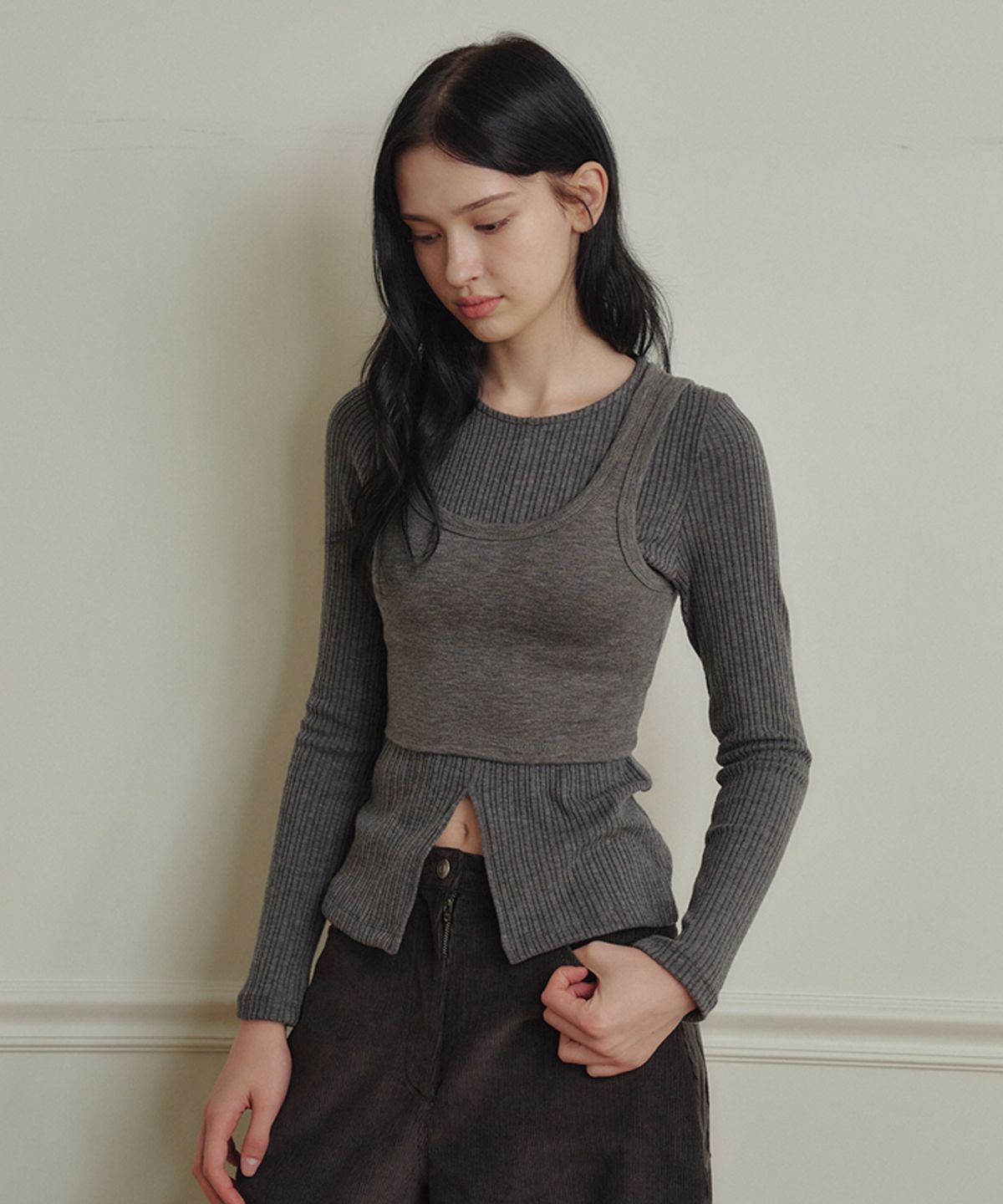 마롯(MARROT) Sleeveless Top Layered T-shirt_Charcoal