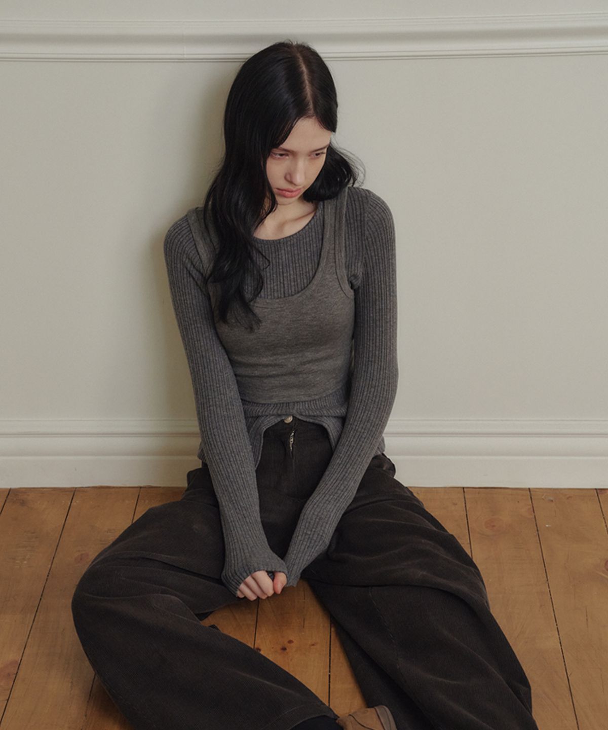 마롯(MARROT) Sleeveless Top Layered T-shirt_Charcoal