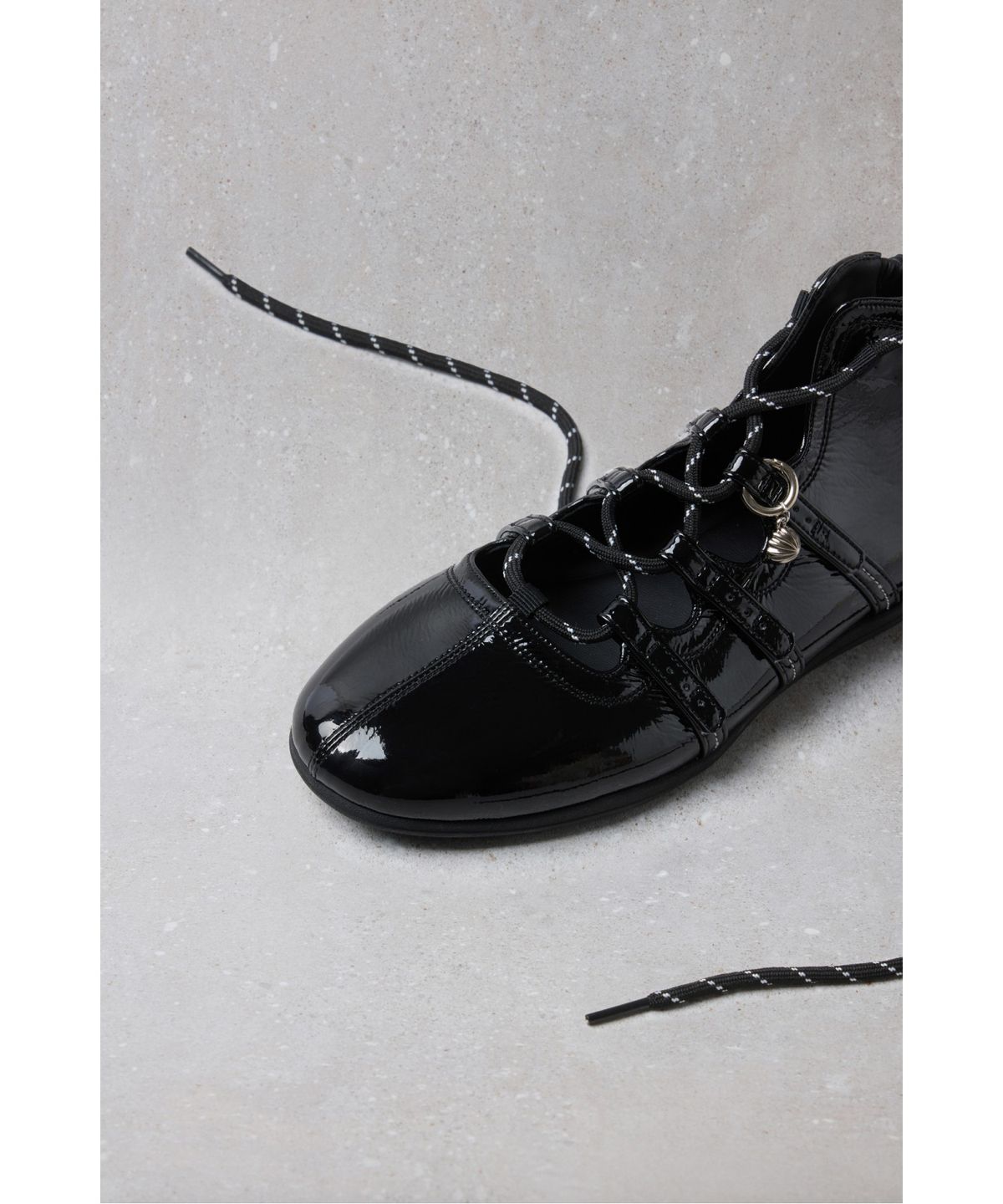 슈콤마보니(SUECOMMA BONNIE) Fev_Comfy highline flat(black)_DE4DA25502BLK