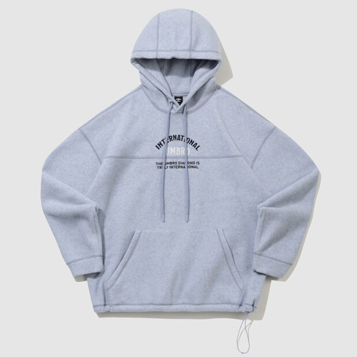 엄브로(UMBRO) 플러스플리스 레터링 후드 티셔츠 블루 UQ423CHDN1