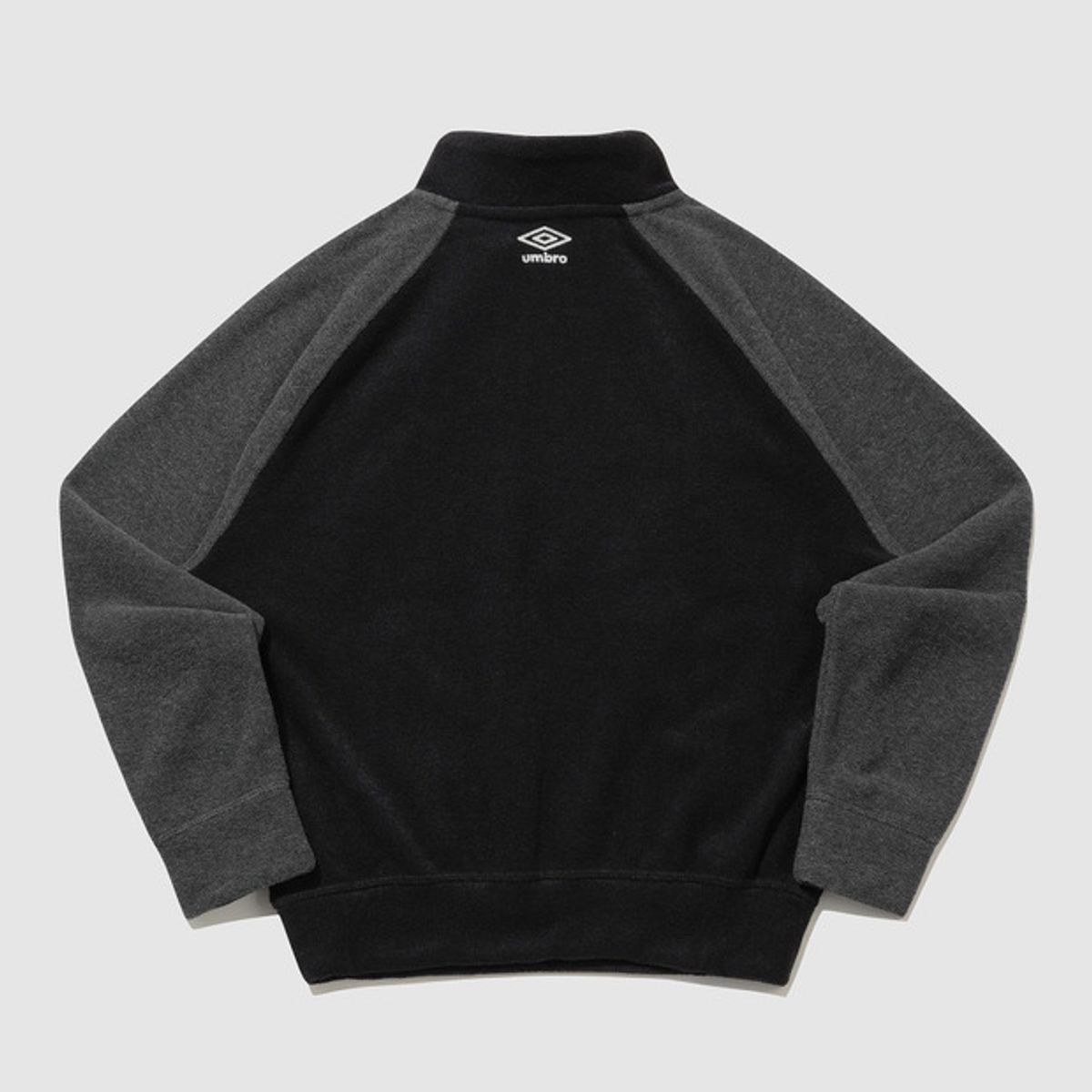 엄브로(UMBRO) 우먼스 플러피 스탠넥 하프집업 맨투맨 블랙 UQ422CFSN1
