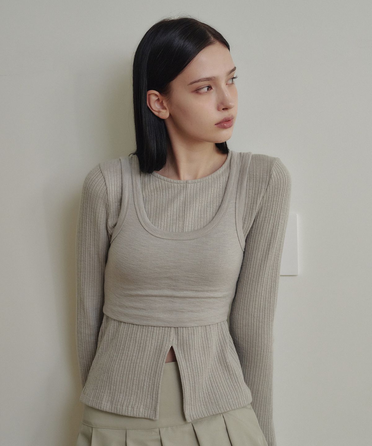 마롯(MARROT) Sleeveless Top Layered T-shirt_Pale Khaki