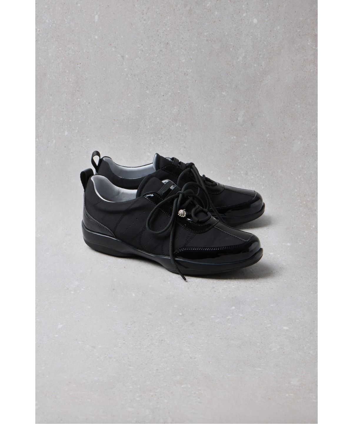 슈콤마보니(SUECOMMA BONNIE) Fev_Foil Sneakers(black)_DE4DA25512BLK