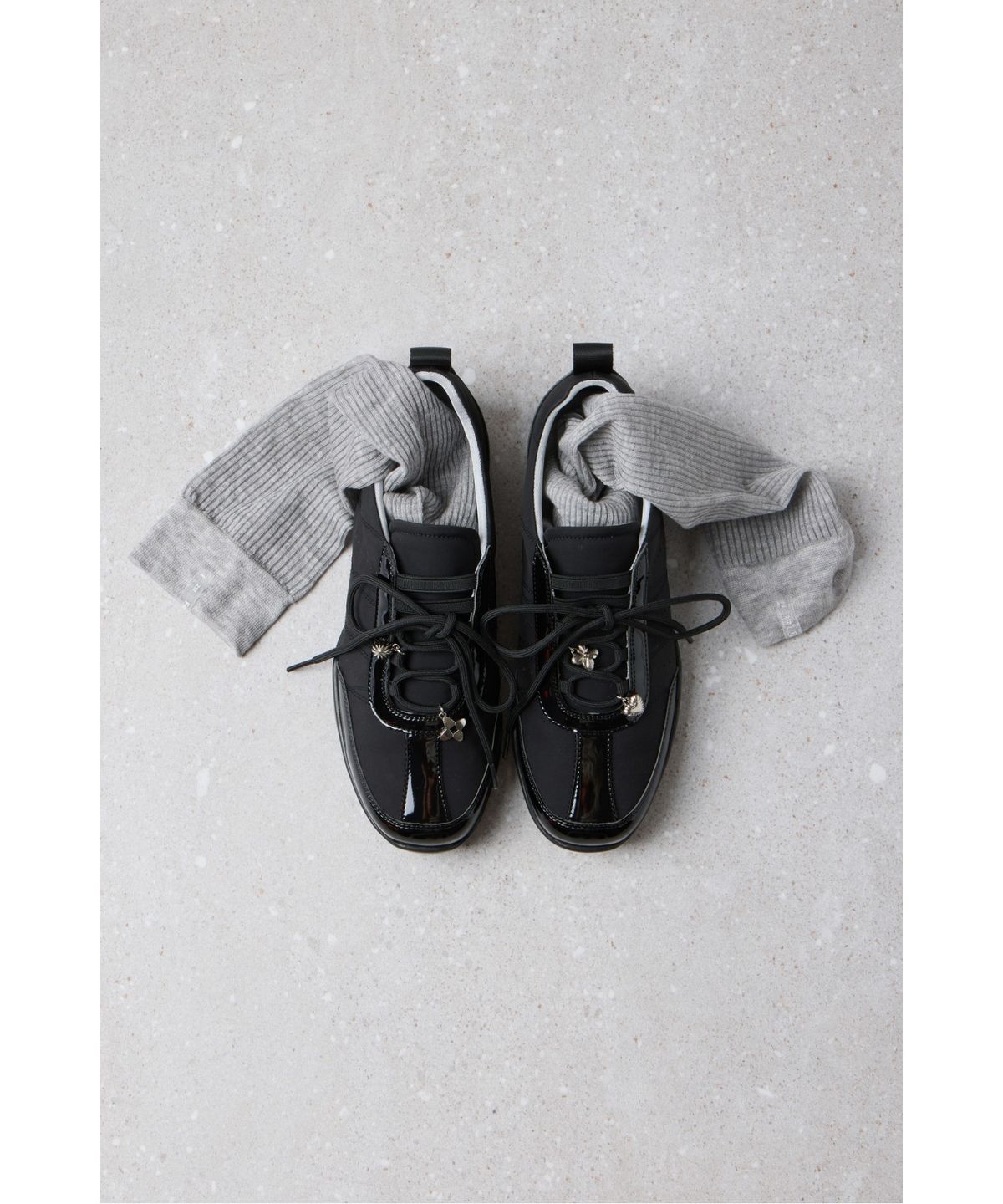 슈콤마보니(SUECOMMA BONNIE) Fev_Foil Sneakers(black)_DE4DA25512BLK