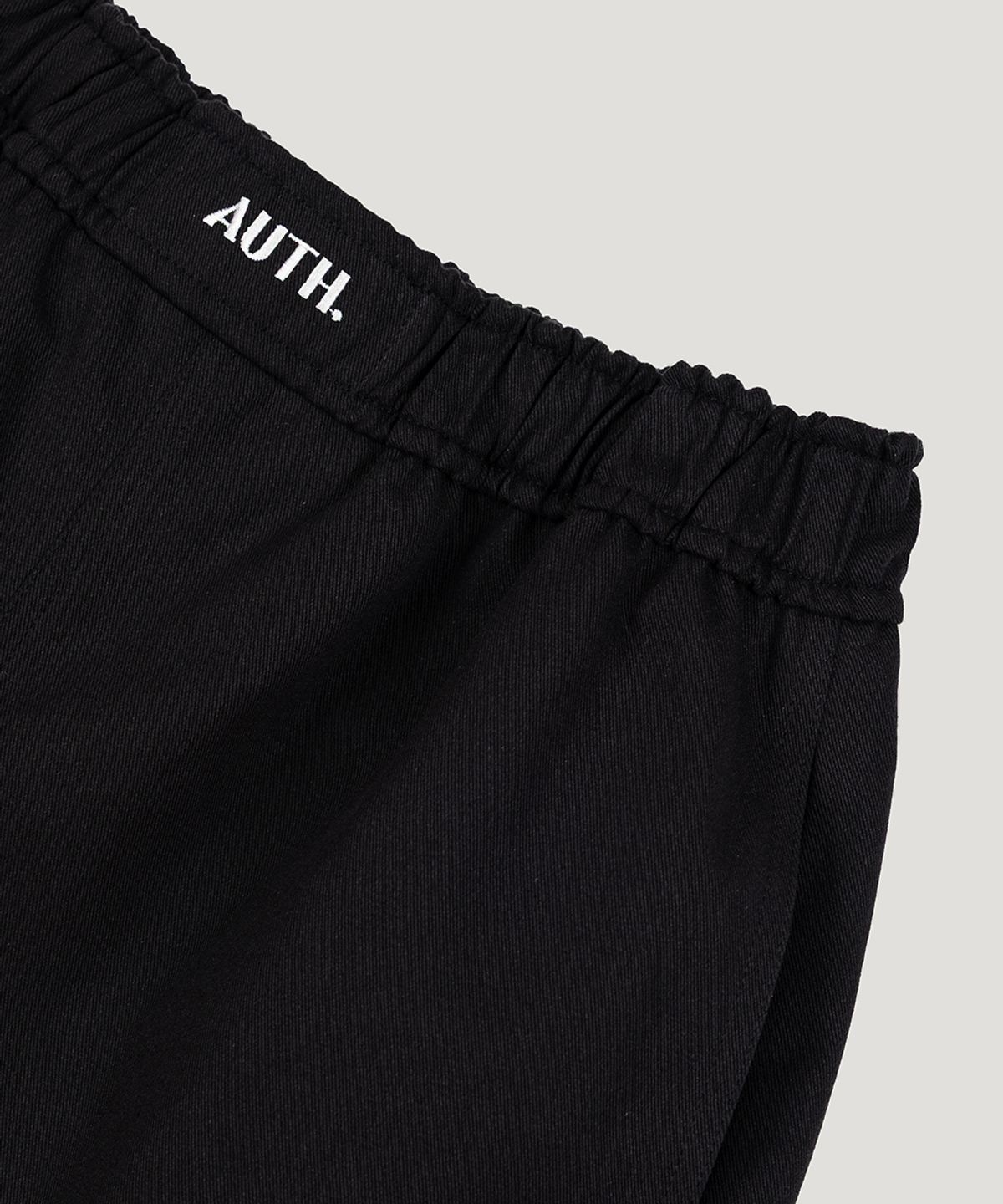 어쓰(AUTH.) 로고 밴딩 코튼 쇼츠 (블랙)
