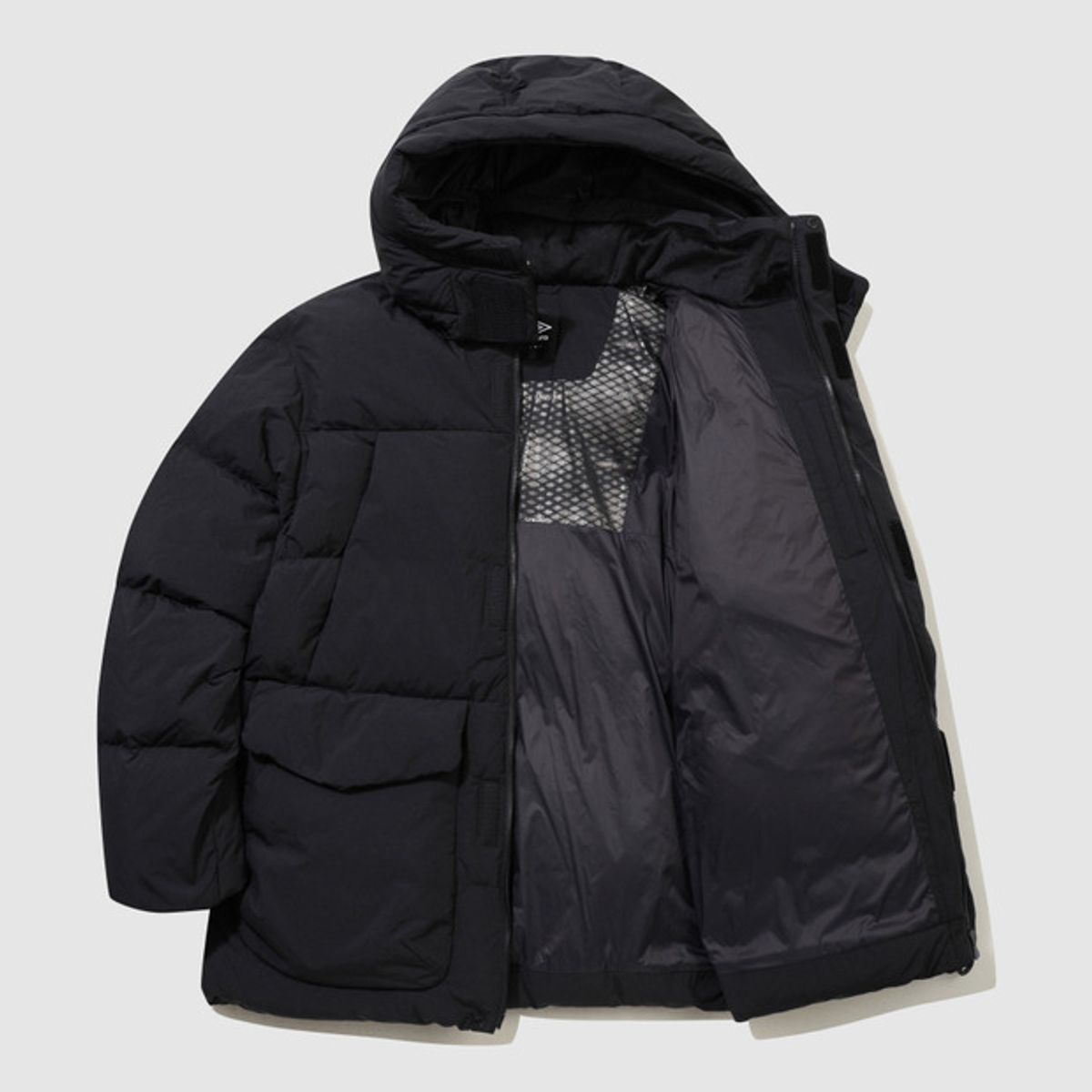 엄브로(UMBRO) 윈터 헤븐 면터치 유틸리티 머스코비 덕 다운 자켓 블랙 UQ421CDJN2