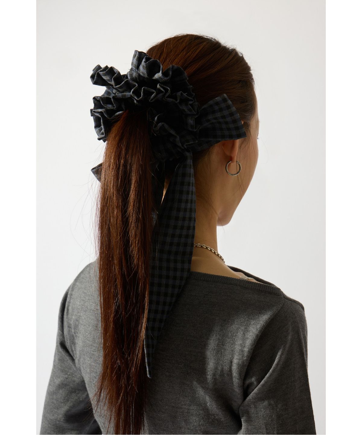 슈콤마보니(SUECOMMA BONNIE) Fev_Ruffle Hair Scrunchie(navy)_DFAOA25506NAY