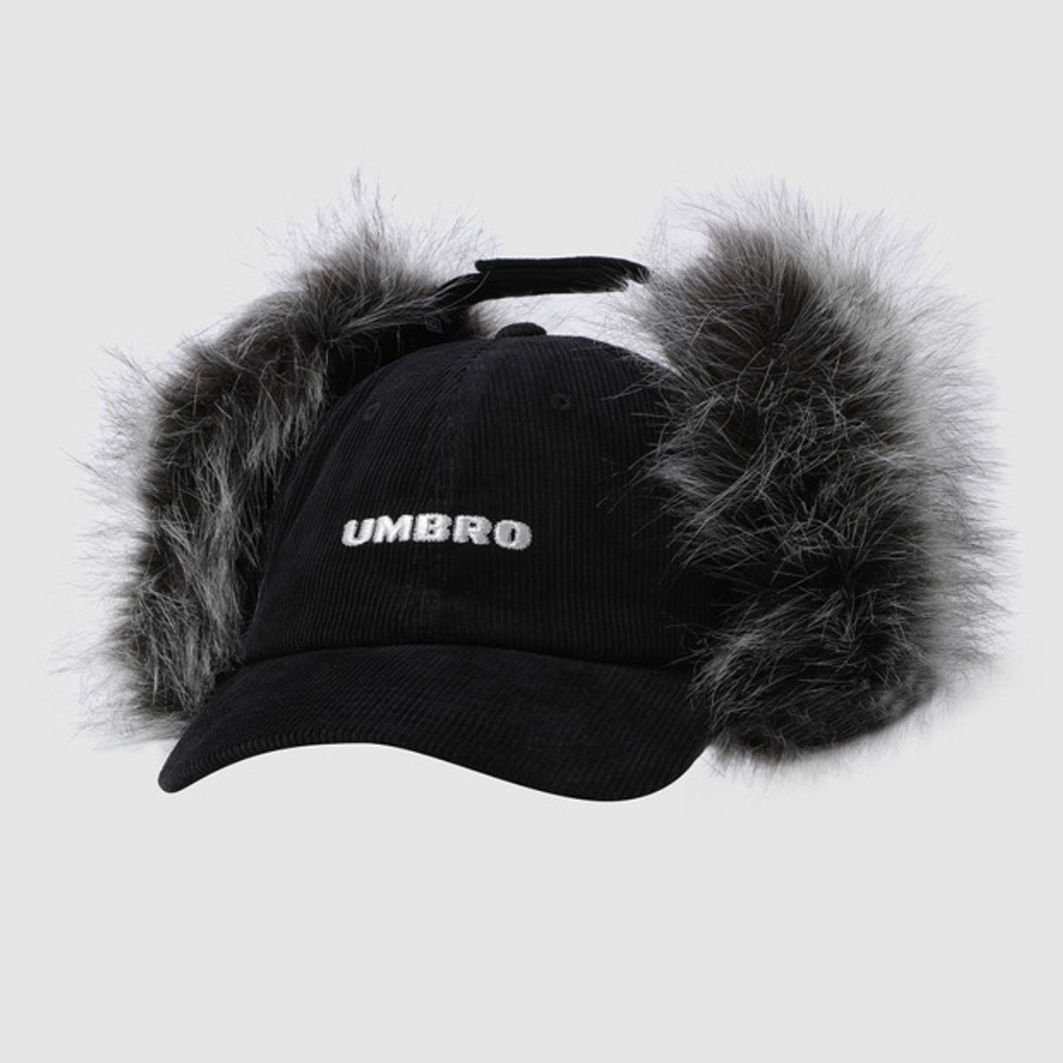엄브로(UMBRO) 코듀로이 퍼 이어플랩 캡 블랙 UQ423CCPN3