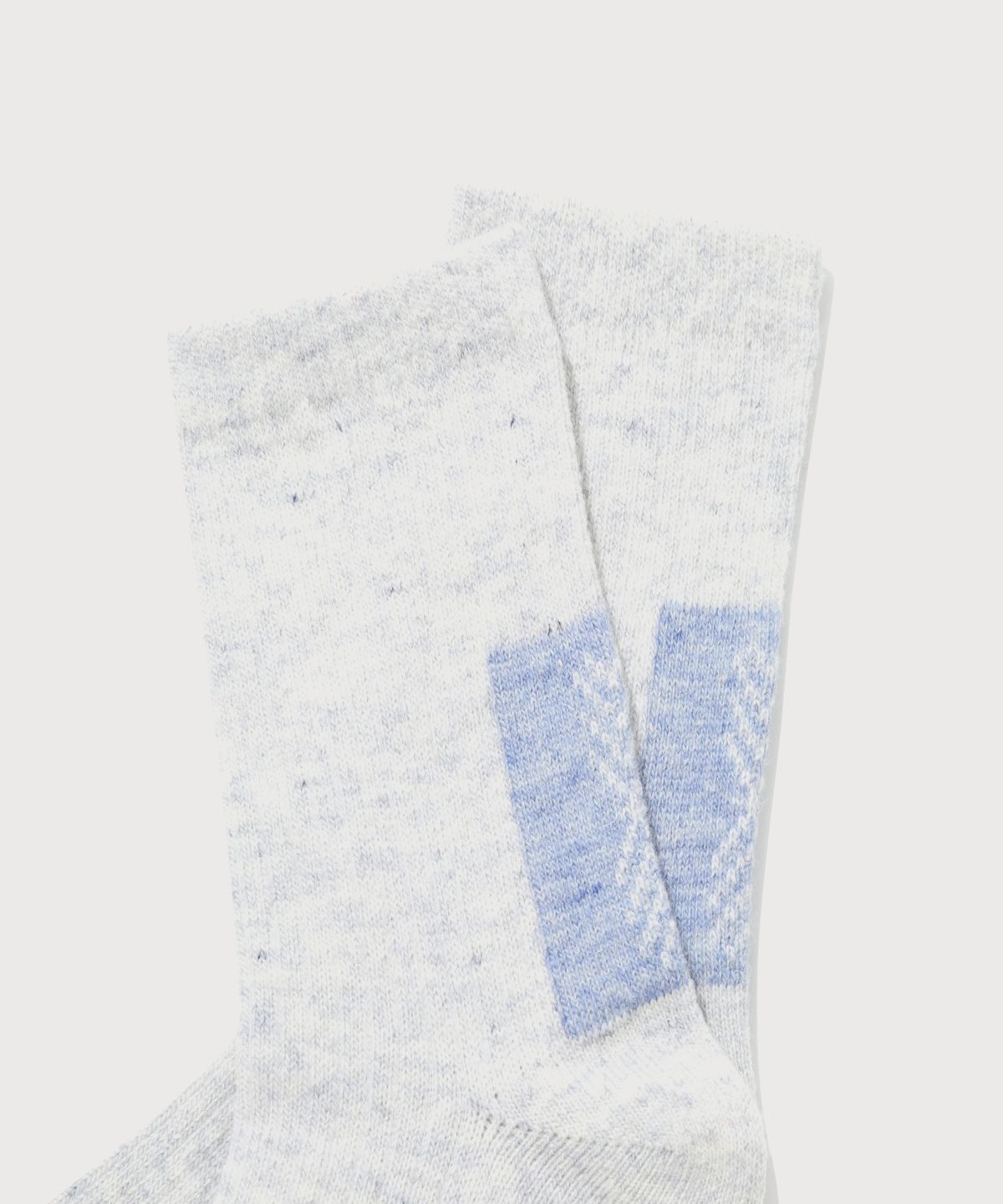 커버낫(COVERNAT) 쉐브론 울 삭스 White Melange