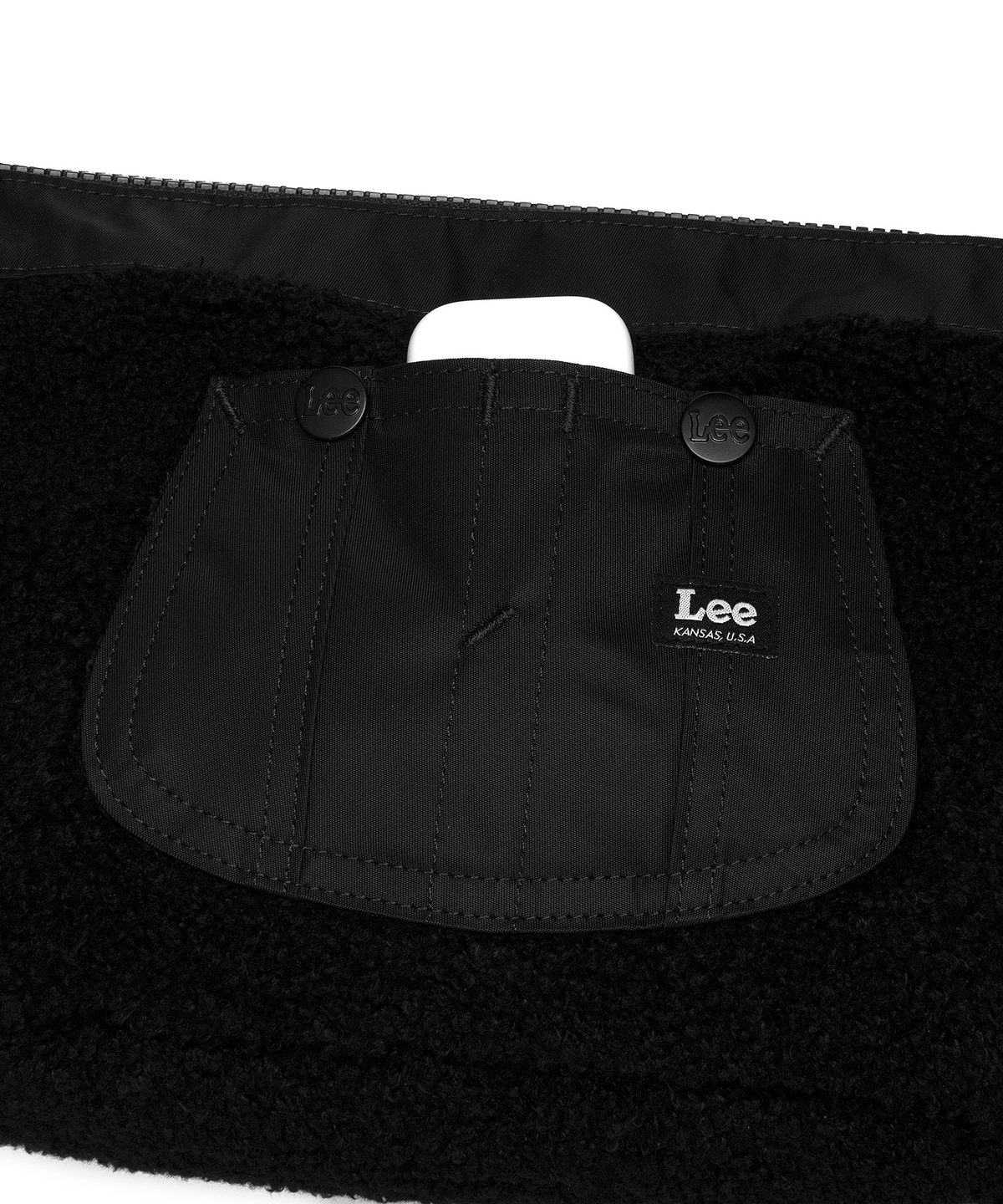 리(LEE) 부클 로코 포켓 크로스백 블랙