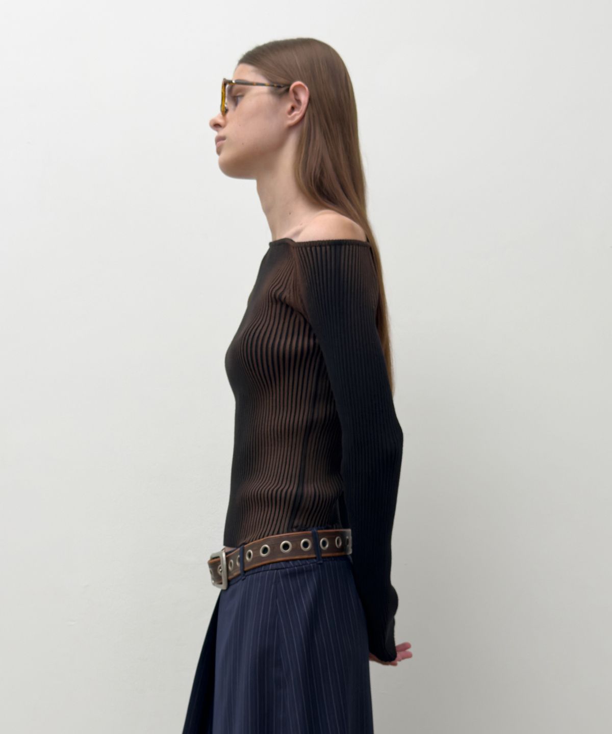 다이애그널(DIAGONAL) ONE OFF SHOULDER SPRAY KNIT (black)