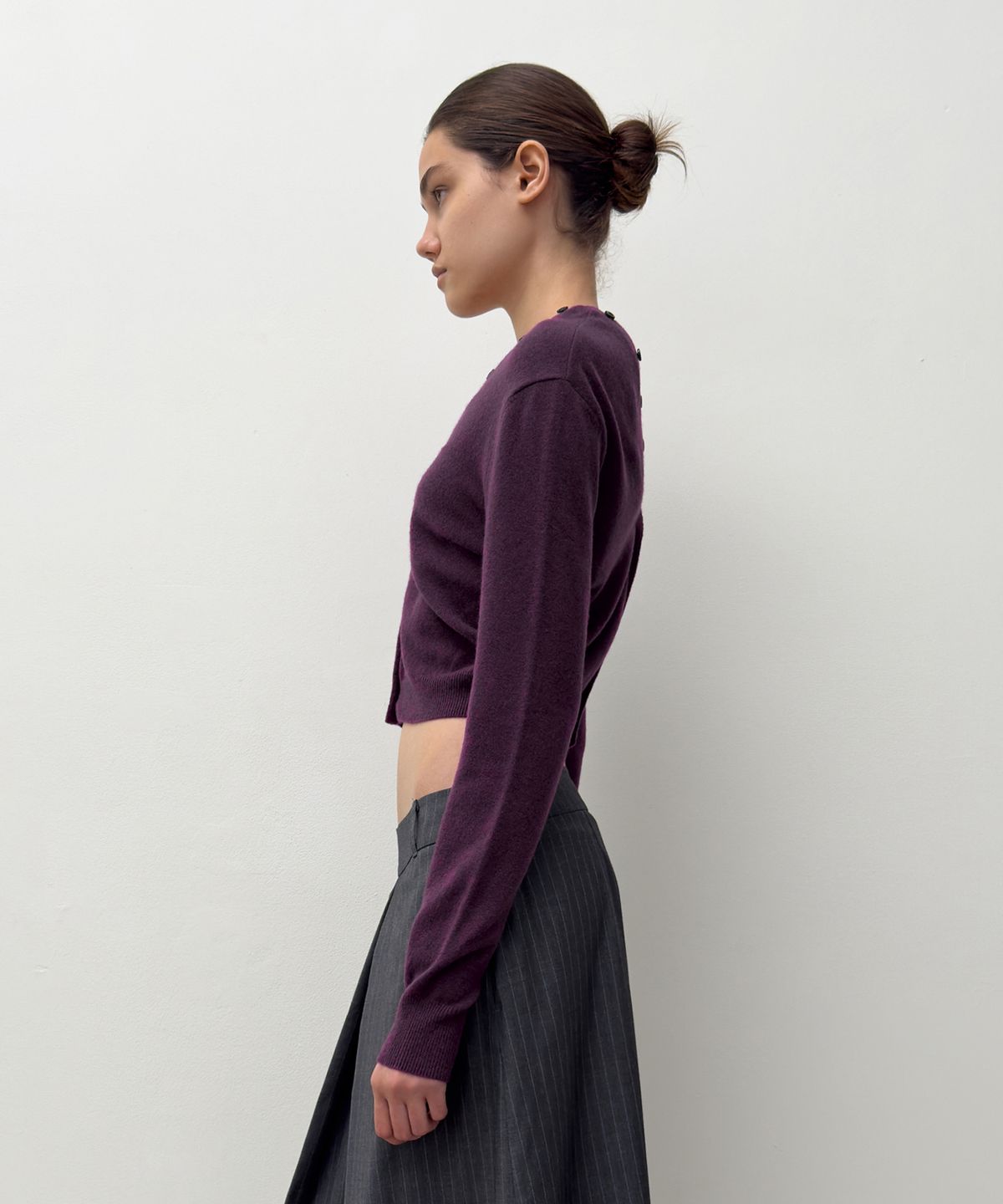 다이애그널(DIAGONAL) V NECK BUTTON CARDIGAN (purple)