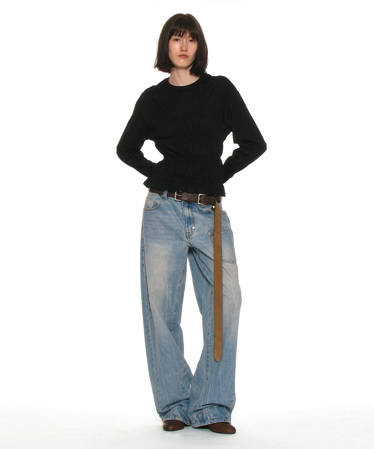 파르티멘토 우먼(PARTIMENTO WOMEN) 스모크드 롱슬리브 탑_블랙
