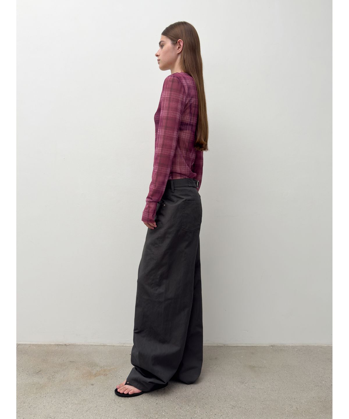 다이애그널(DIAGONAL) CURVED STURDY TROUSERS (dark grey)