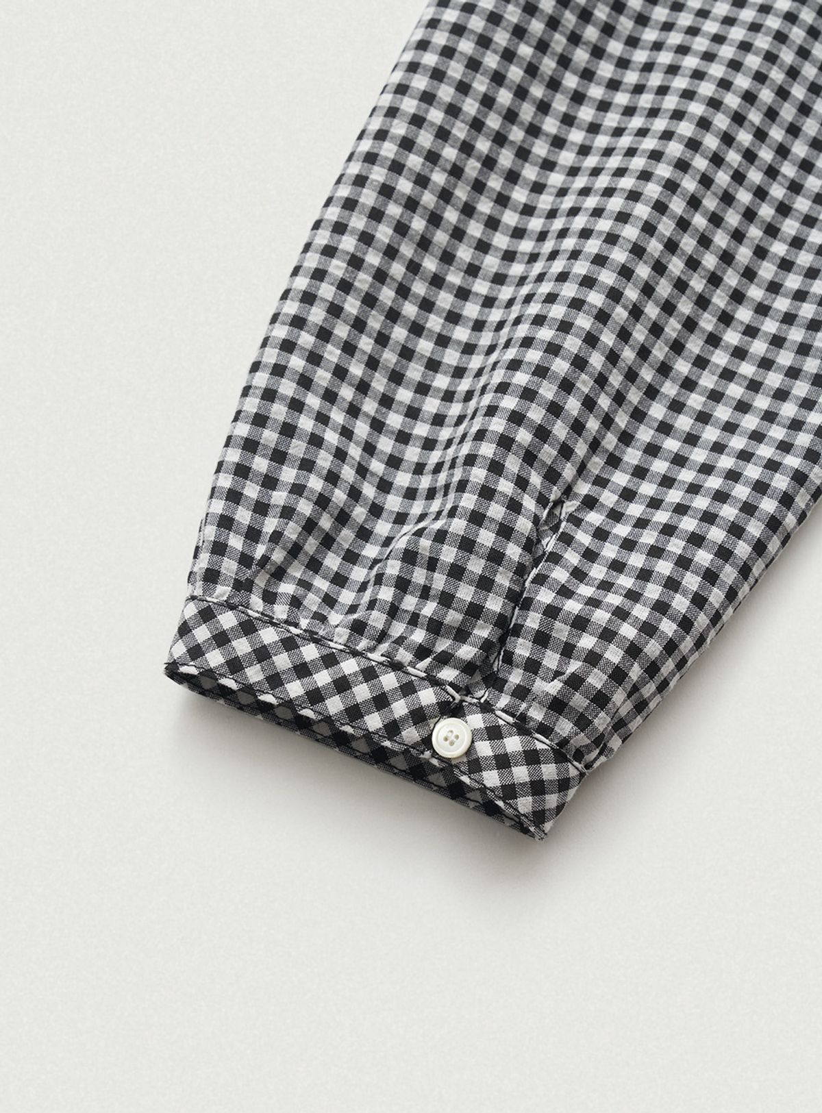 더바넷(THEBARNNET) Plene Pintuck blouse_Check