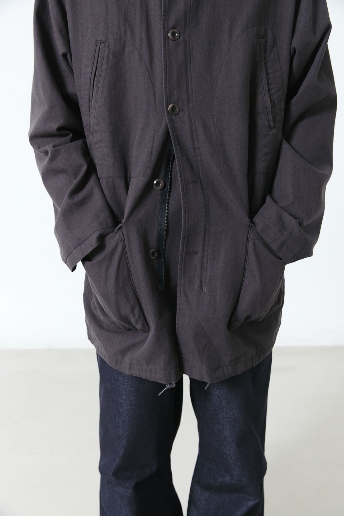 해칭룸(HATCHINGROOM) Hooded Mil Parka Charcoal
