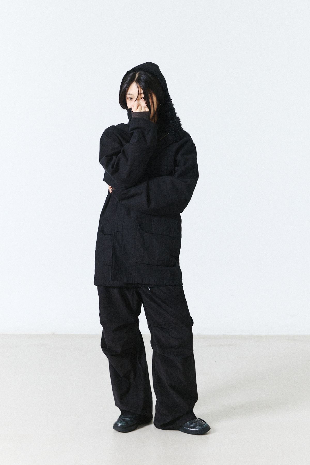 해칭룸(HATCHINGROOM) Hooded Mil Parka Black