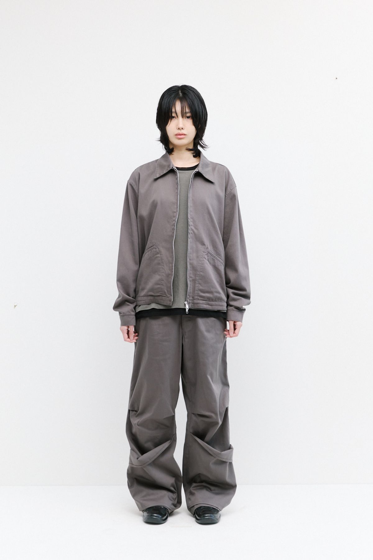 해칭룸(HATCHINGROOM) Plain Blouson Mud Brown