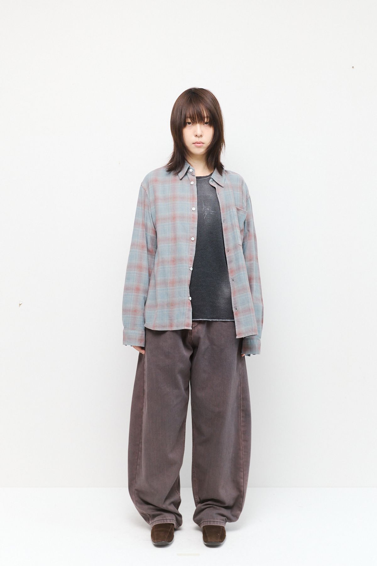 해칭룸(HATCHINGROOM) Curve Jeans Washed Charcoal
