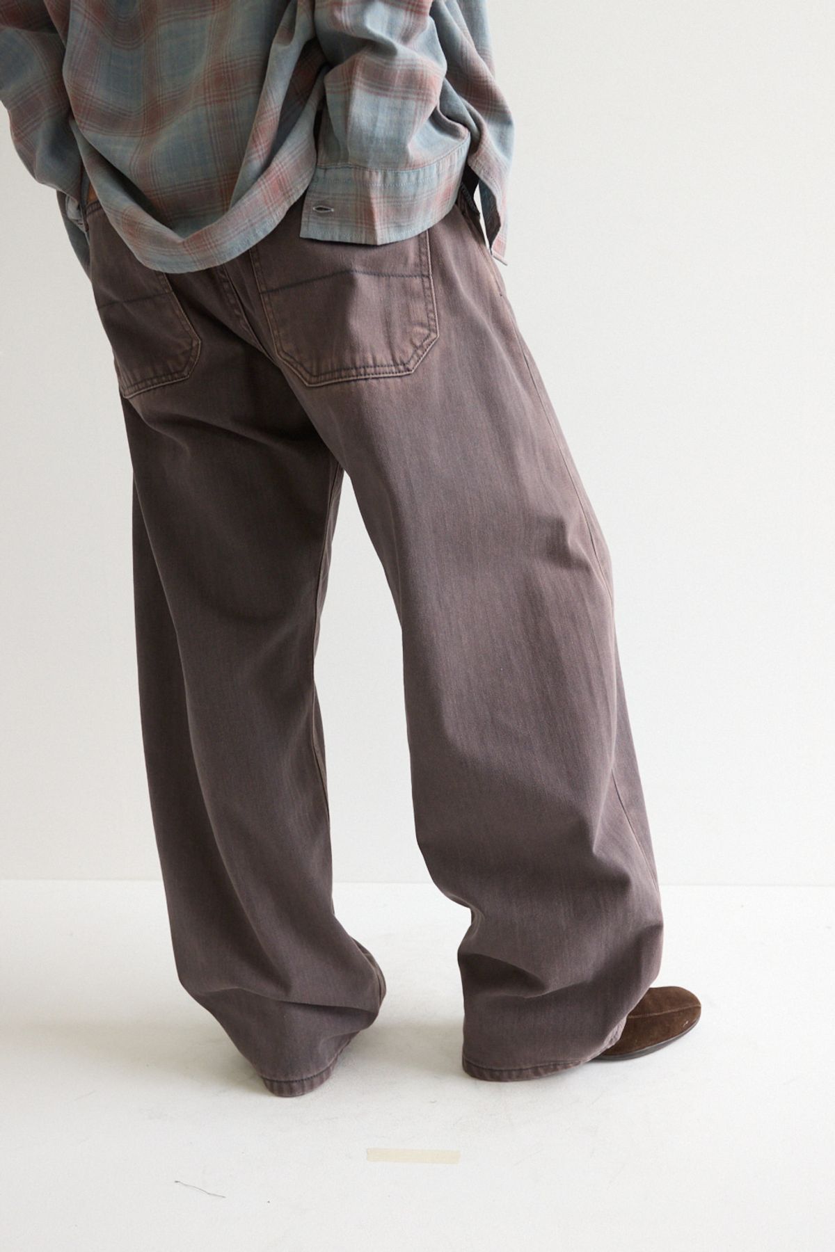해칭룸(HATCHINGROOM) Curve Jeans Washed Charcoal