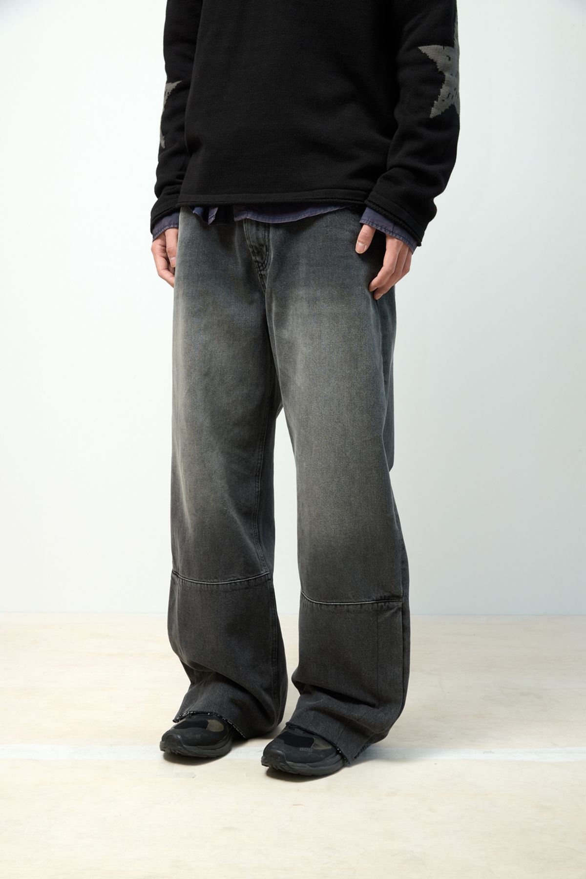 해칭룸(HATCHINGROOM) Flare Button Jeans Washed Black