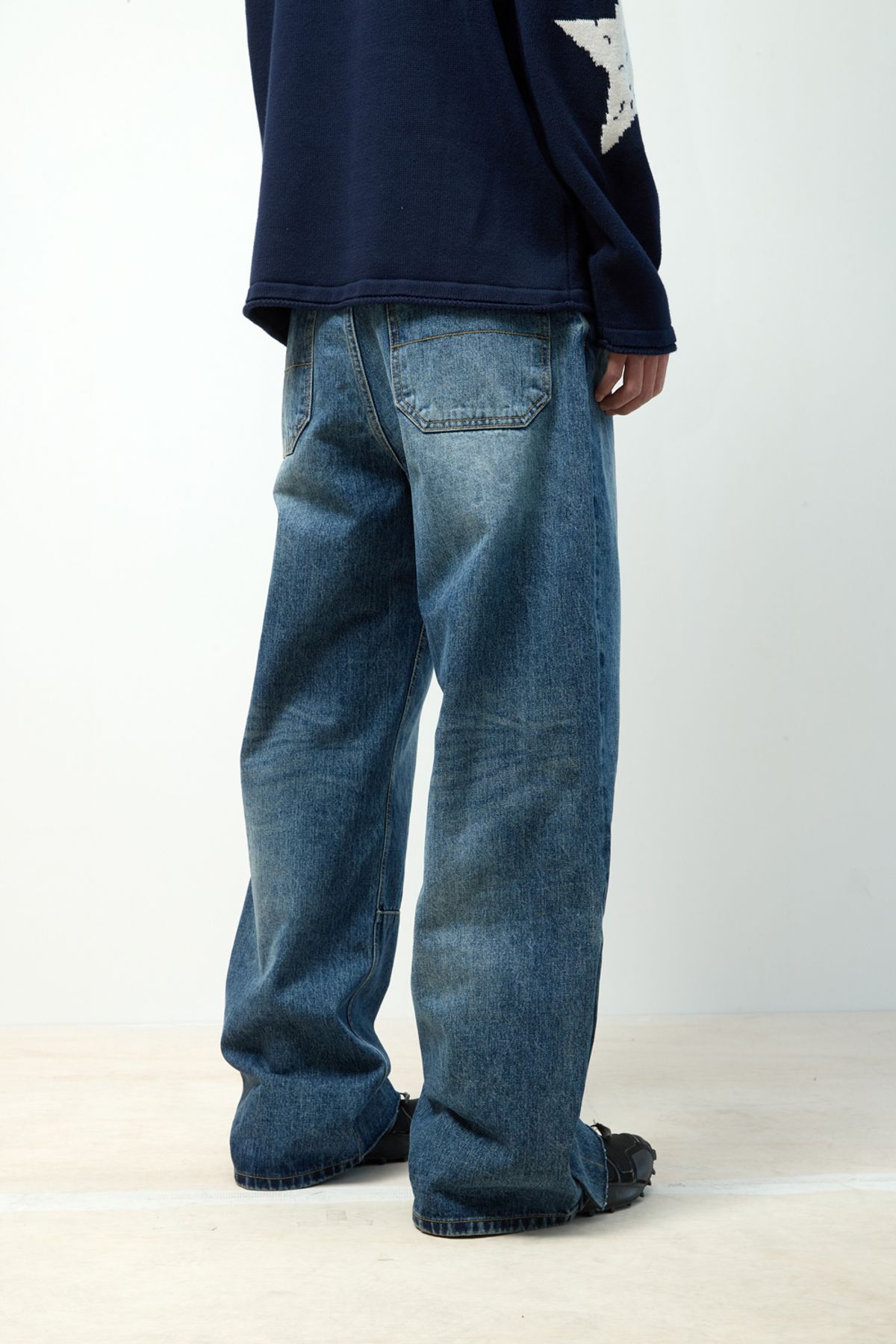 해칭룸(HATCHINGROOM) Flare Button Jeans Washed Blue