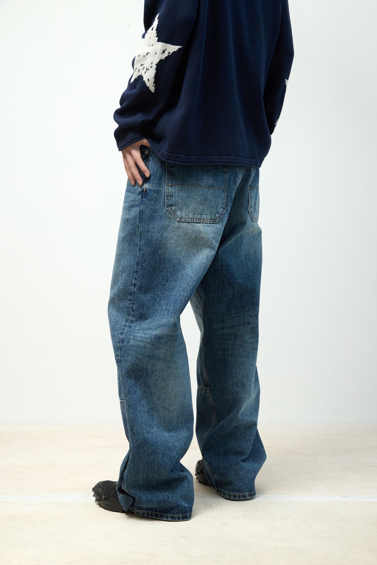 해칭룸(HATCHINGROOM) Flare Button Jeans Washed Blue
