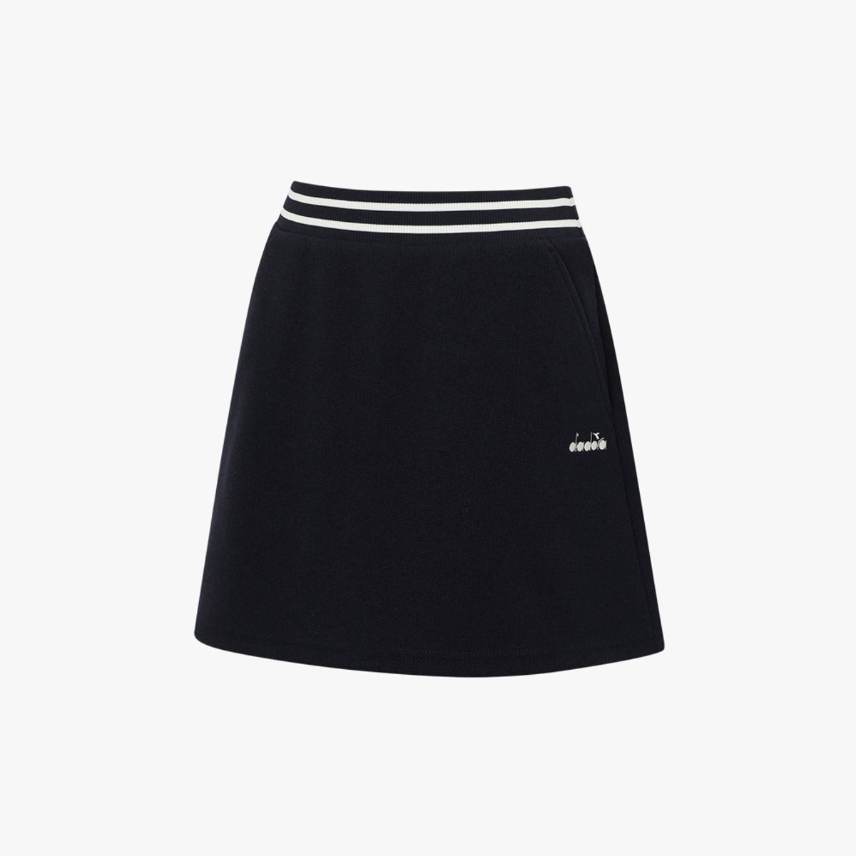 디아도라(diadora) 브러쉬드 코지 스커트 NAVY