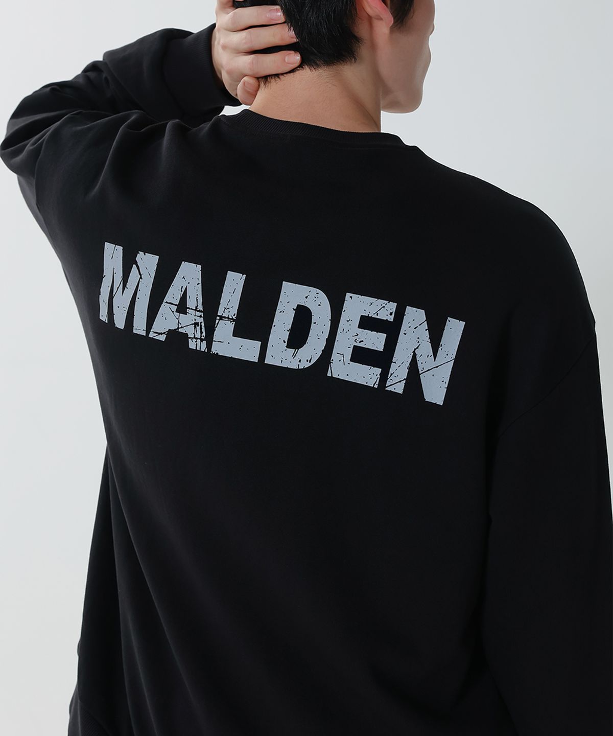 몰든(MALDEN) 크랙 오버핏 맨투맨