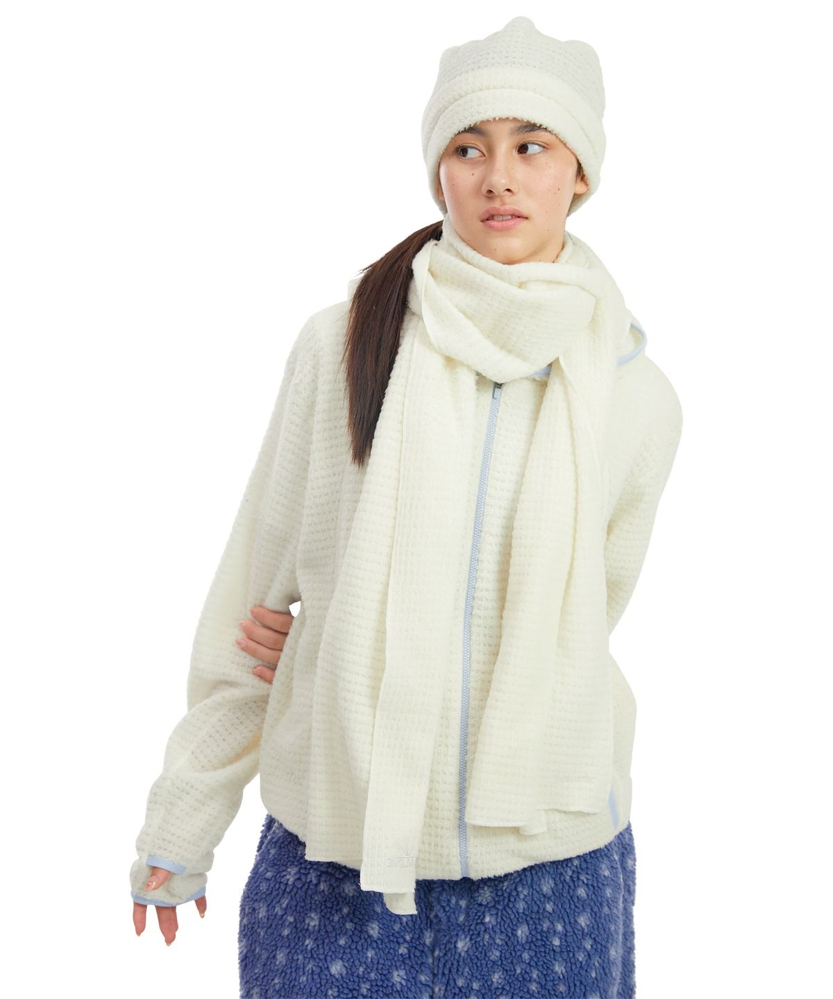 썬러브투어(SUNLOVETOUR) Polartec® Alpha® Scarf Ivory