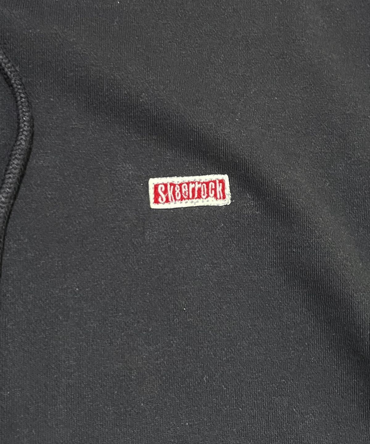 스케이터락(SK8ER ROCK) Small Logo Sweat Hoodie ((black))