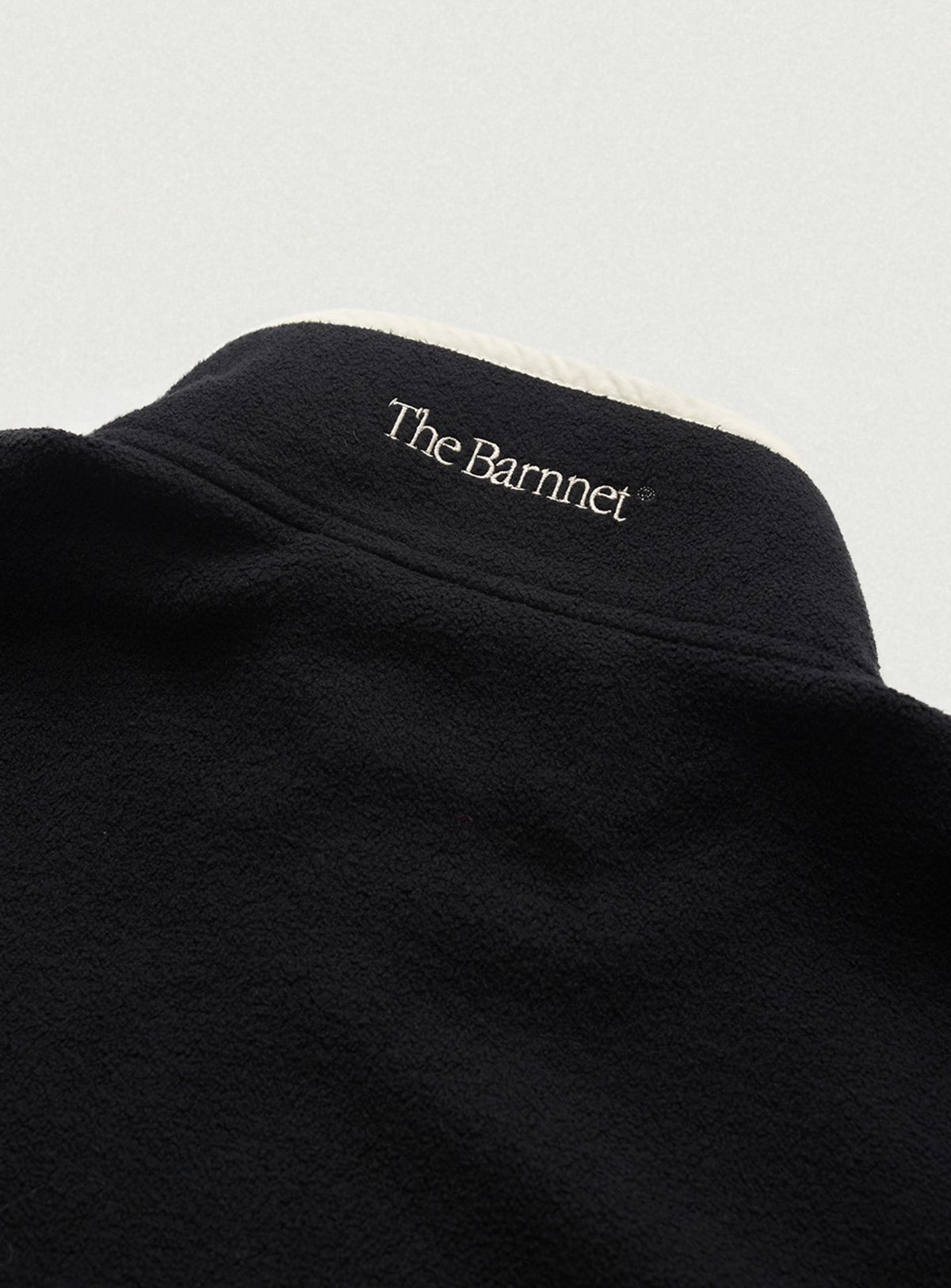 더바넷(THEBARNNET) Laska Fleece Half-Zip Pullover_Black
