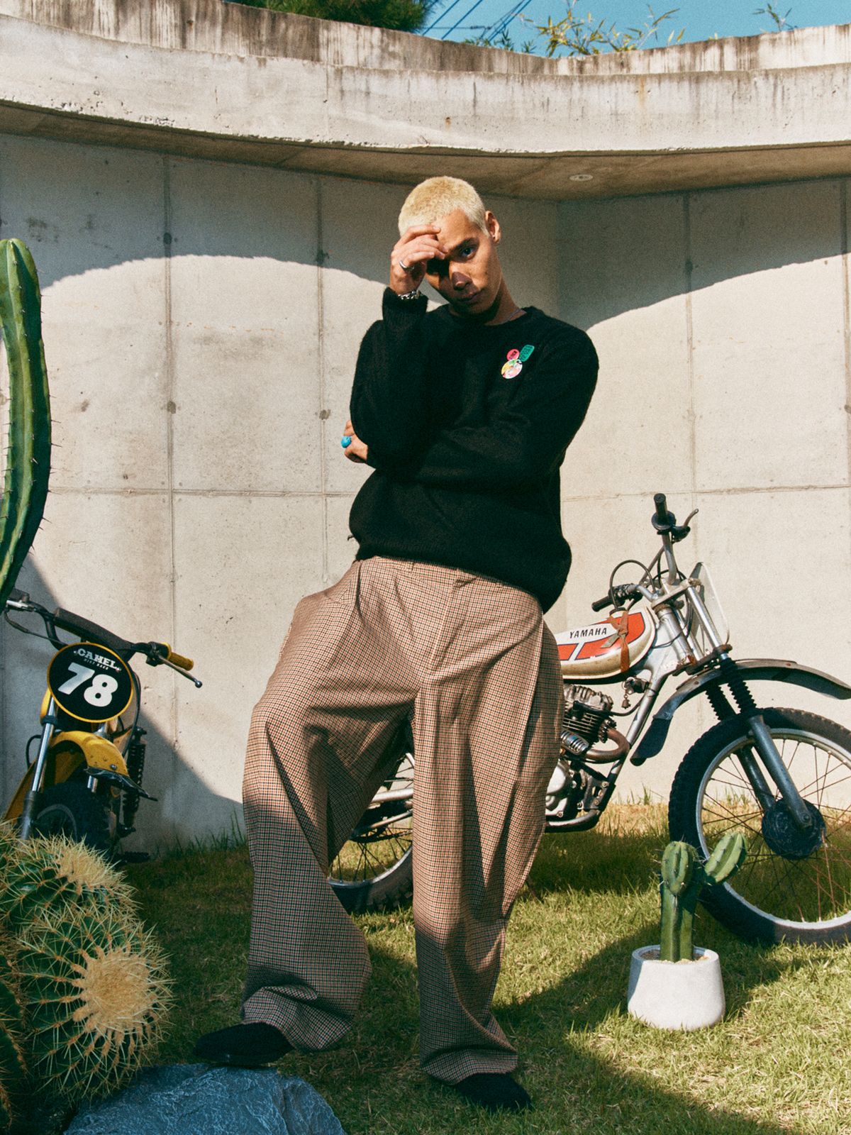 하이타이드 프랭키(HIGHTIDEFRANKIE) Frankie 3 Pins Round Knit Black