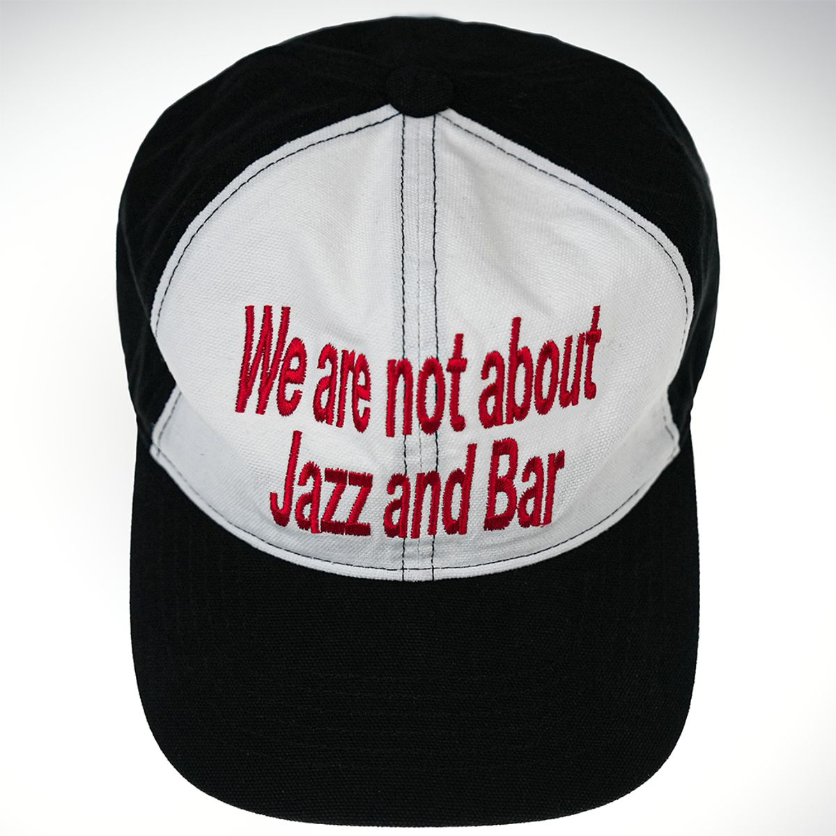 재즈앤바(JAZZ&BAR) 6 Panel Washed Logo Cap - WNJB (Black & White)