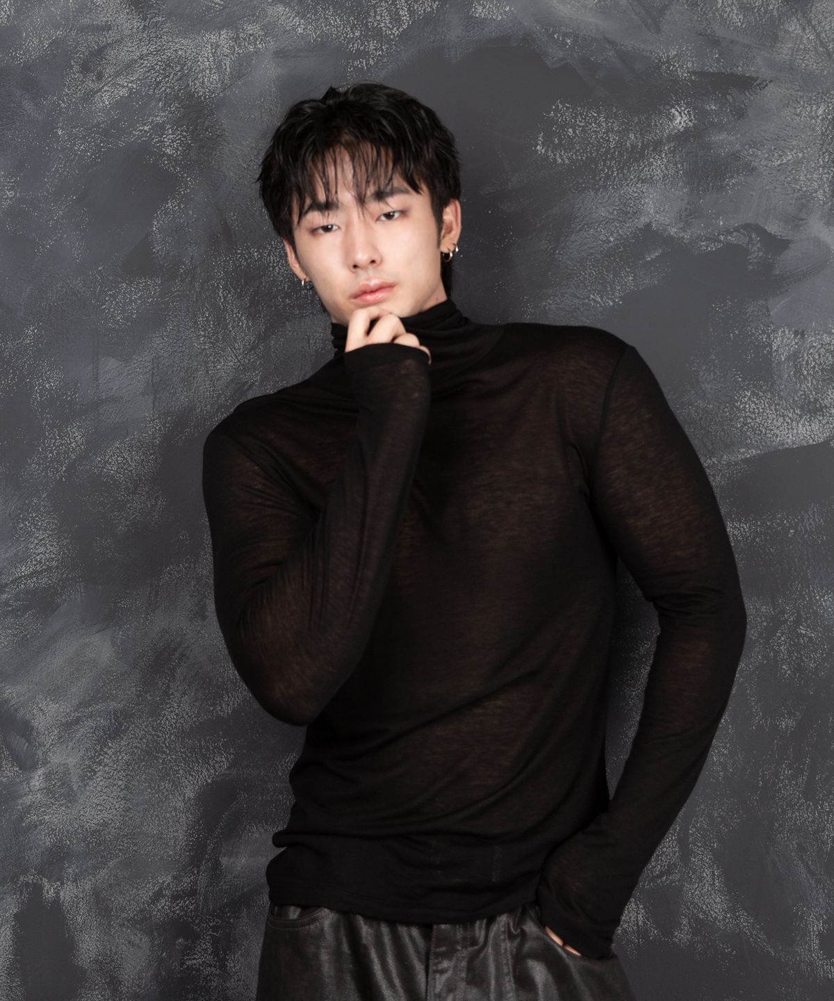디그노루시르(DIGNOLUCIR) 시스루 울 터틀넥(Black)