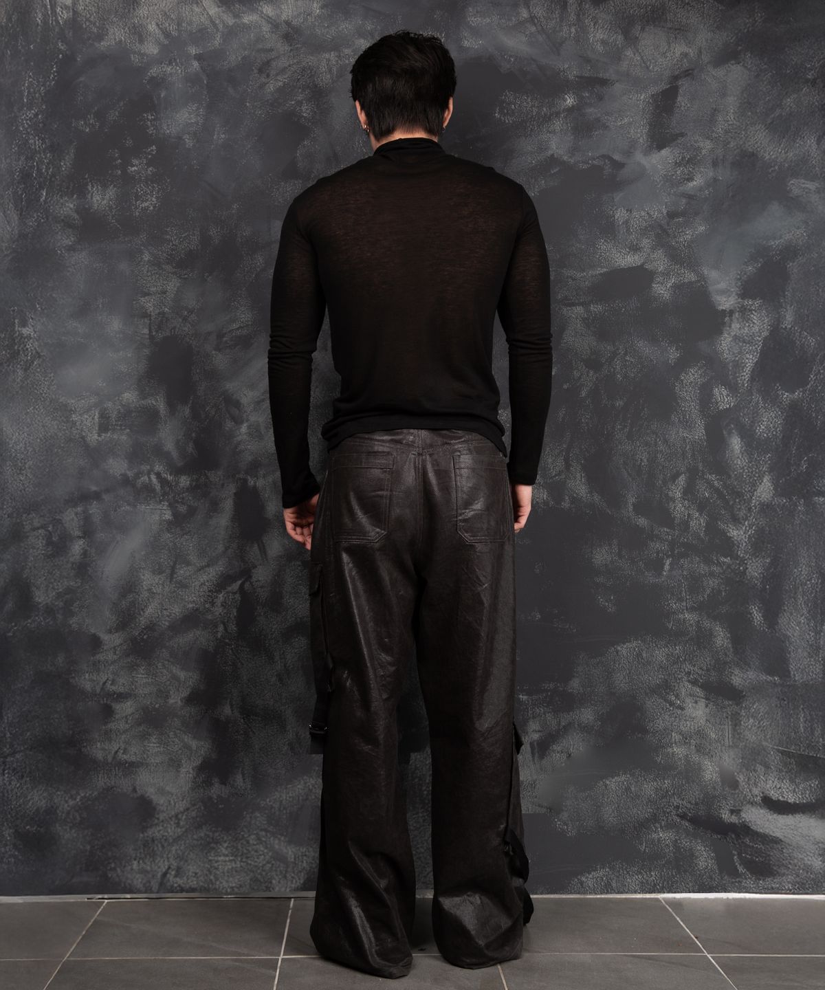 디그노루시르(DIGNOLUCIR) 시스루 울 터틀넥(Black)