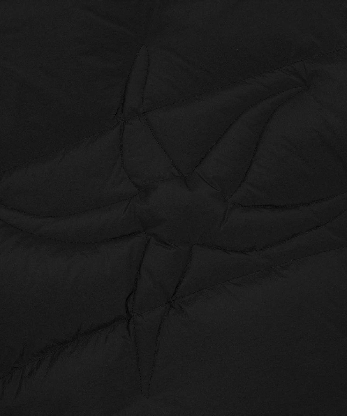 더콜디스트모먼트(THE COLDEST MOMENT) TCM starfish logo puffer jacket (black)