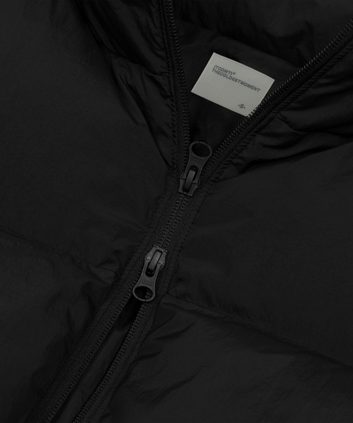 더콜디스트모먼트(THE COLDEST MOMENT) TCM starfish logo puffer jacket (black)