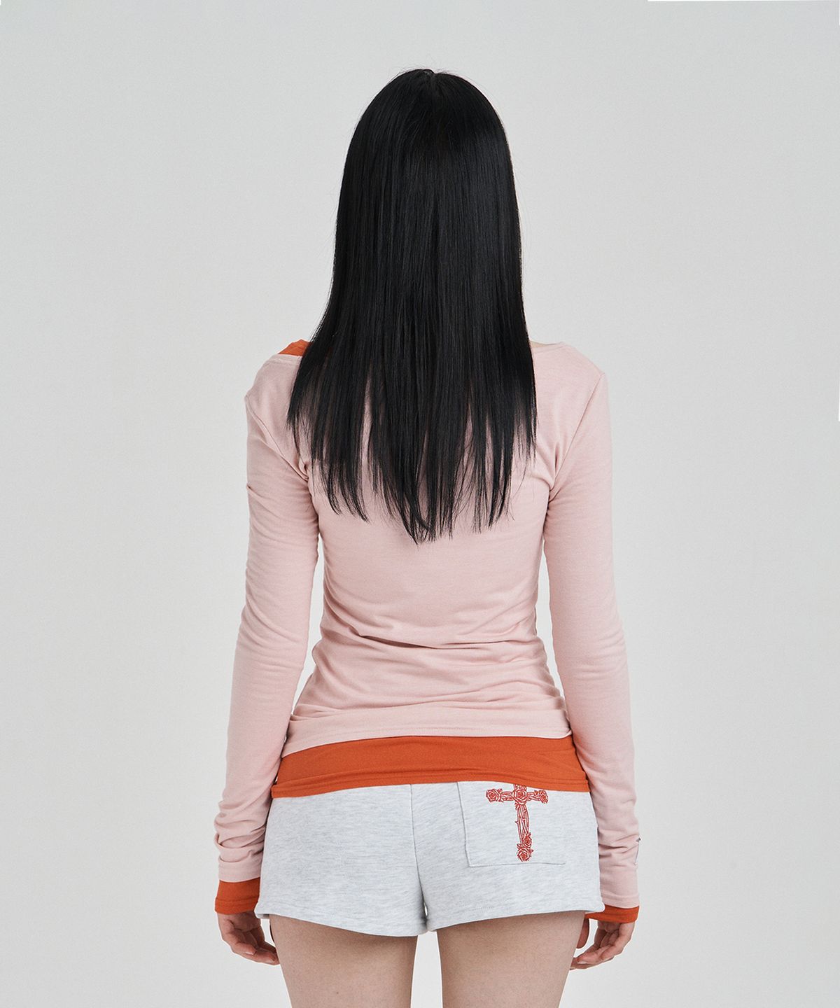 일리오(ILLIO) Red Orange My one scoop neck longsleeve