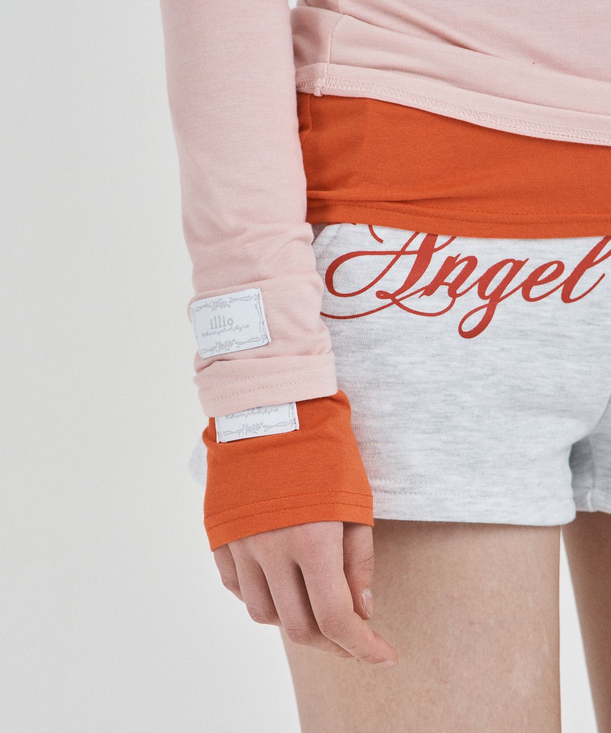 일리오(ILLIO) Red Orange My one scoop neck longsleeve