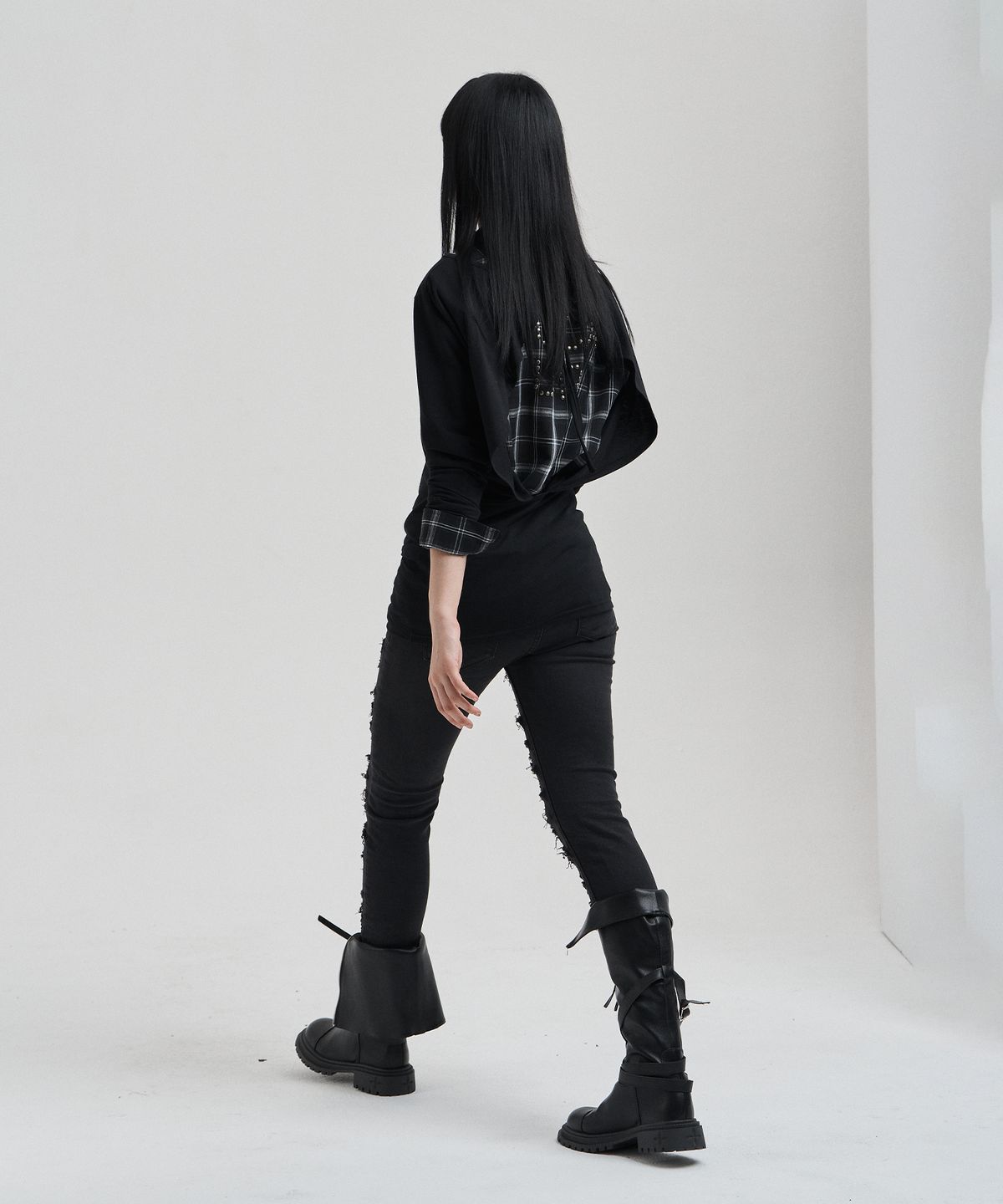 일리오(ILLIO) Black Backless waist knot longsleeve